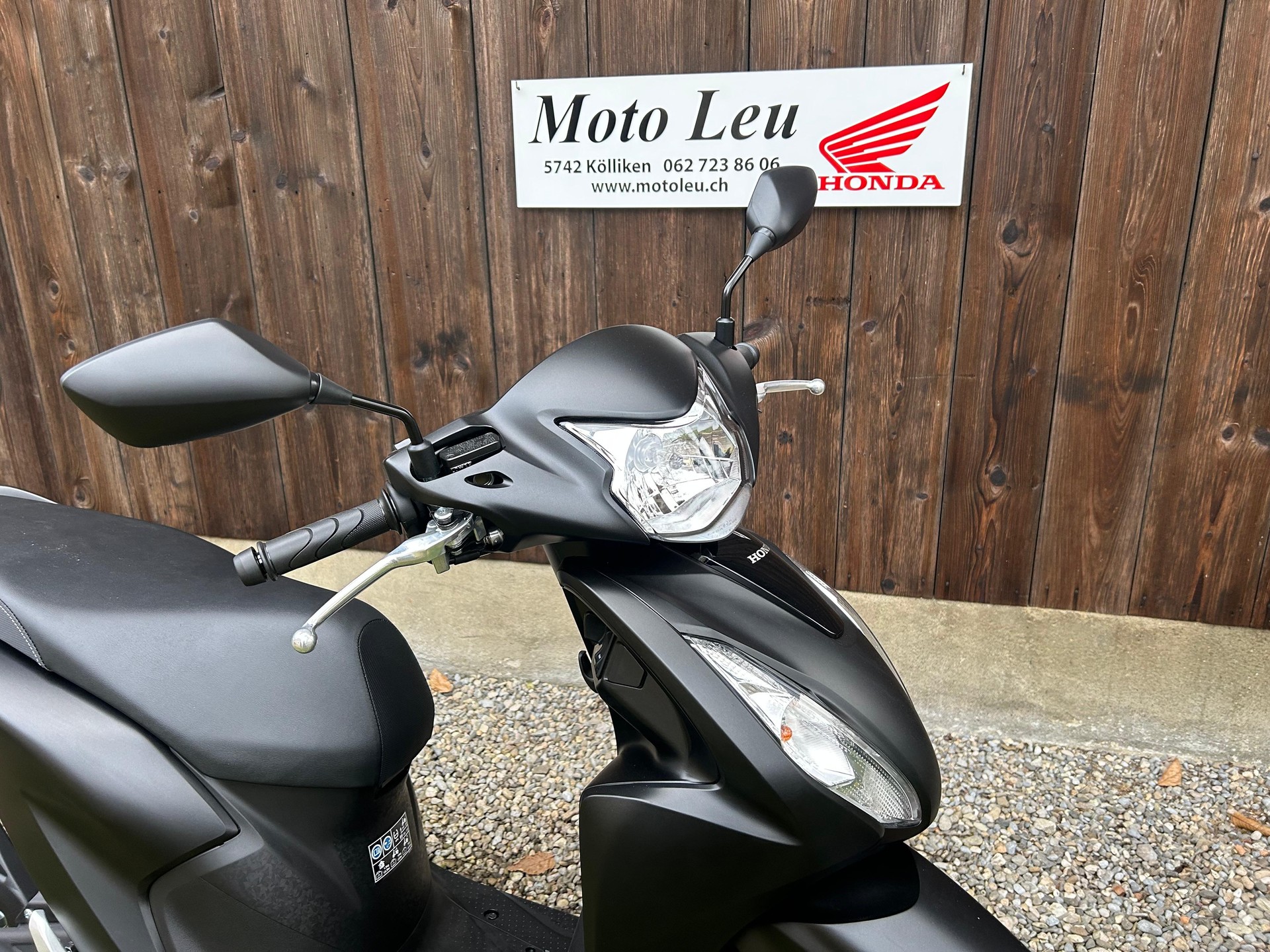 HONDA NSC Vision 110-showroom-element-2