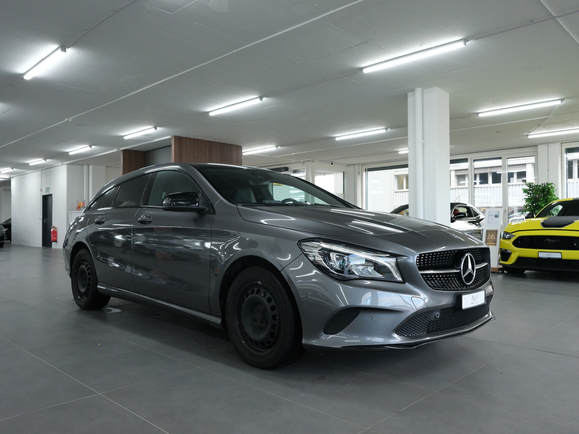 MERCEDES-BENZ CLA Shooting Brake 200 7G-DCT-image-1