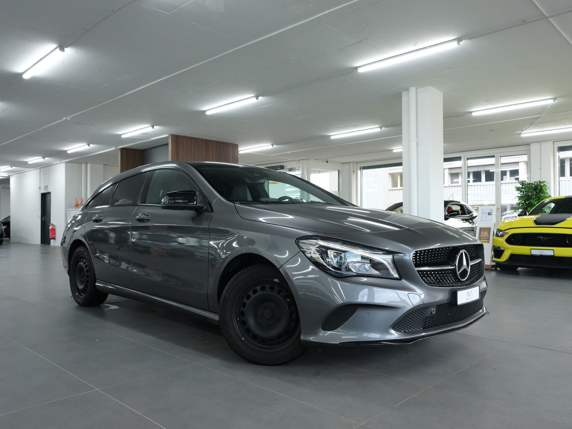MERCEDES-BENZ CLA Shooting Brake 200 7G-DCT-image-0