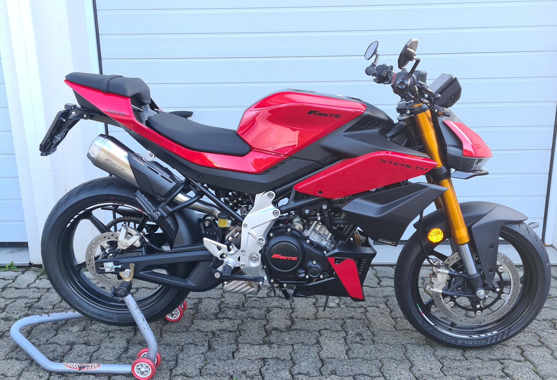 FANTIC STEALTH 125-image-2
