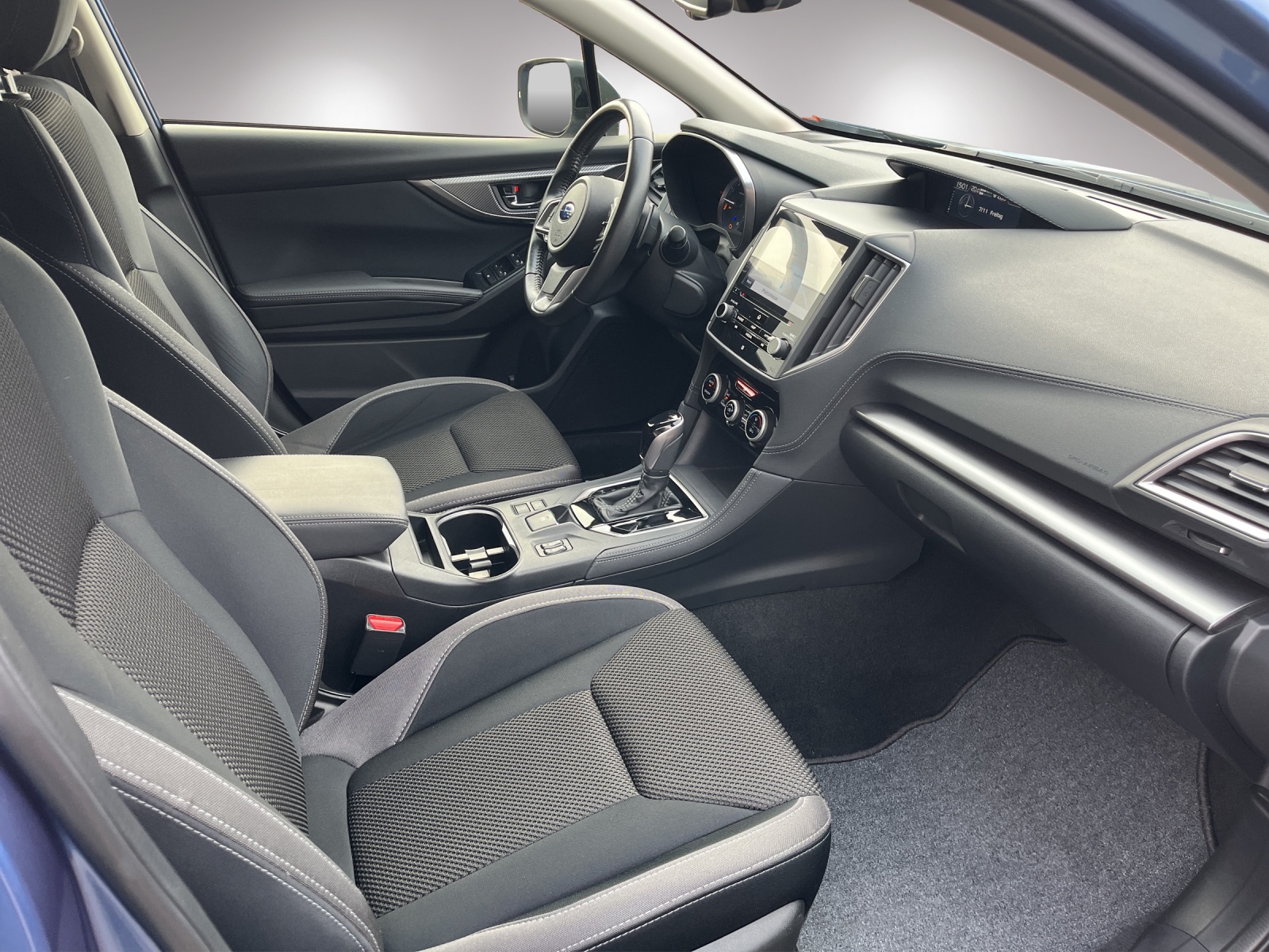 SUBARU Impreza 2.0i e-Boxer Swiss Plus-image-9