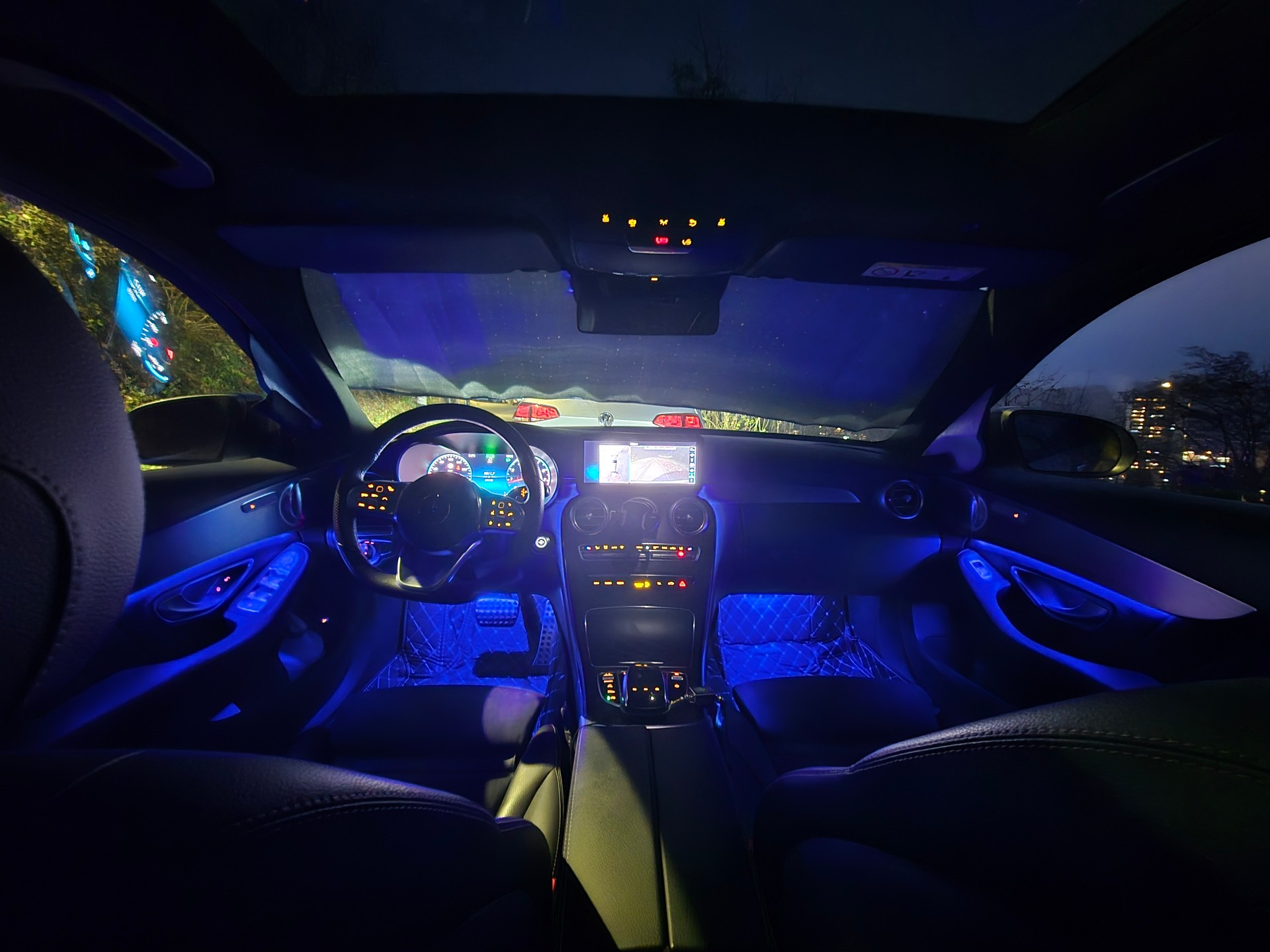 MERCEDES-BENZ C 200 Swiss Star AMG Line 4M 9G-Tronic-image-4