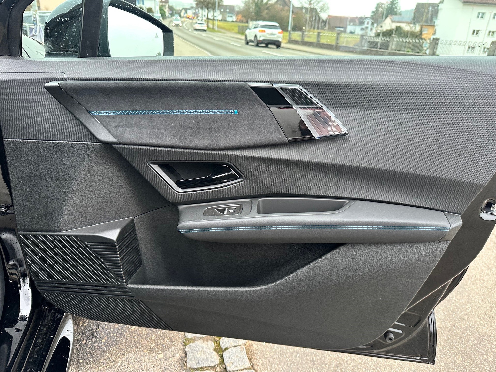 RENAULT Clio 1.8 E-Tech Esprit Alpine-image-8