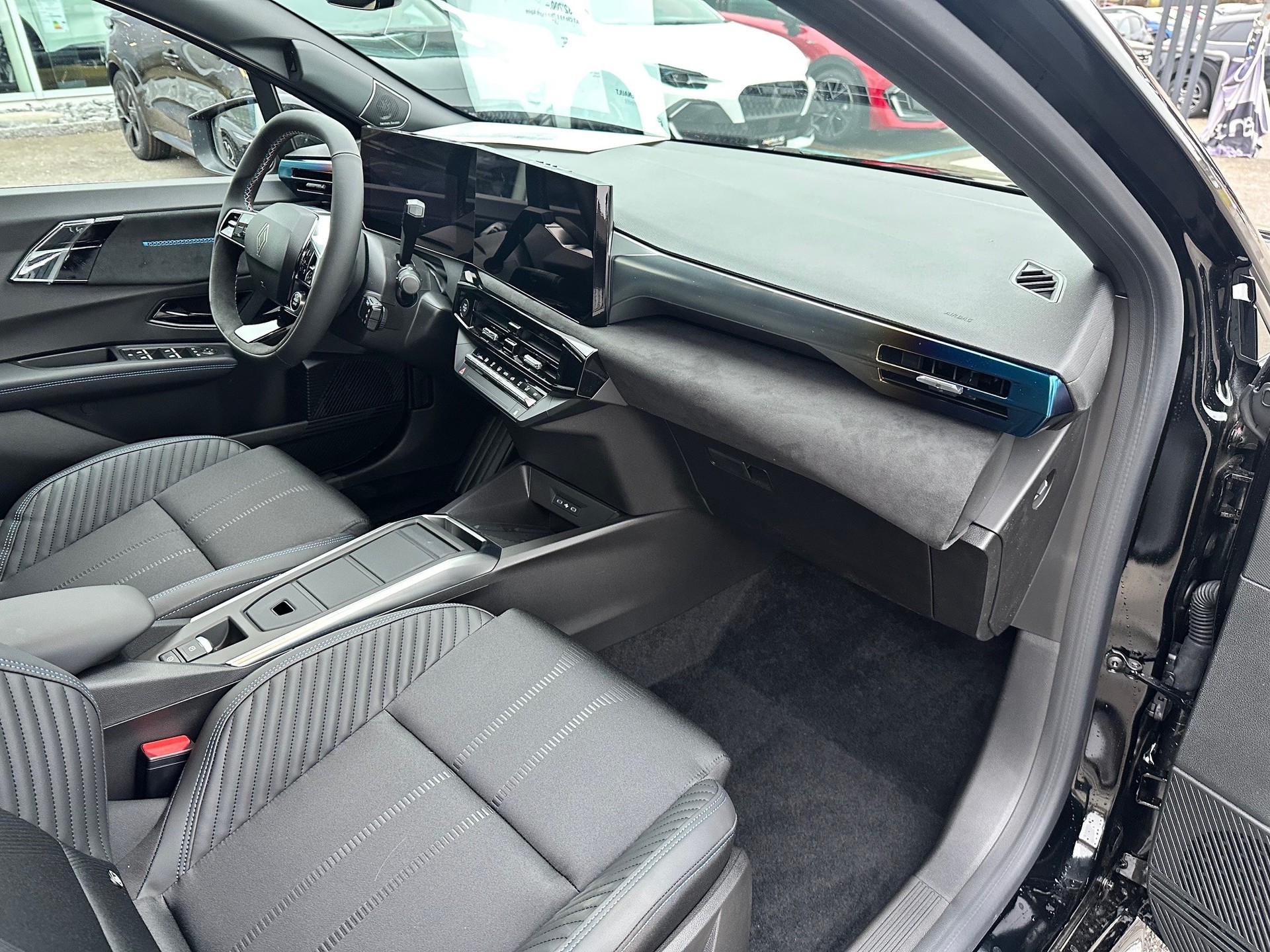 RENAULT Clio 1.8 E-Tech Esprit Alpine-image-5