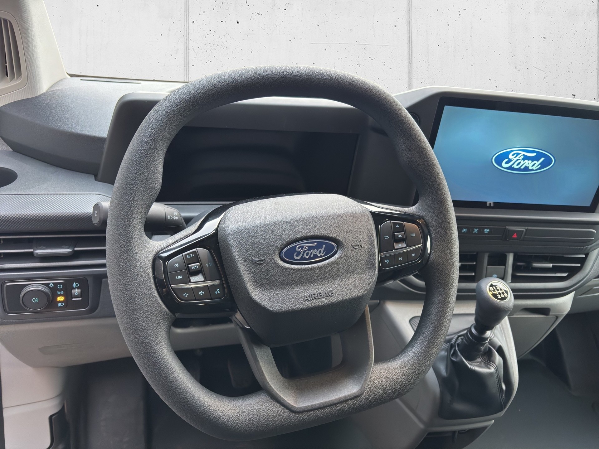 FORD Transit C Van 320 L1 2.0 EcoBlue 136 Trend-image-10