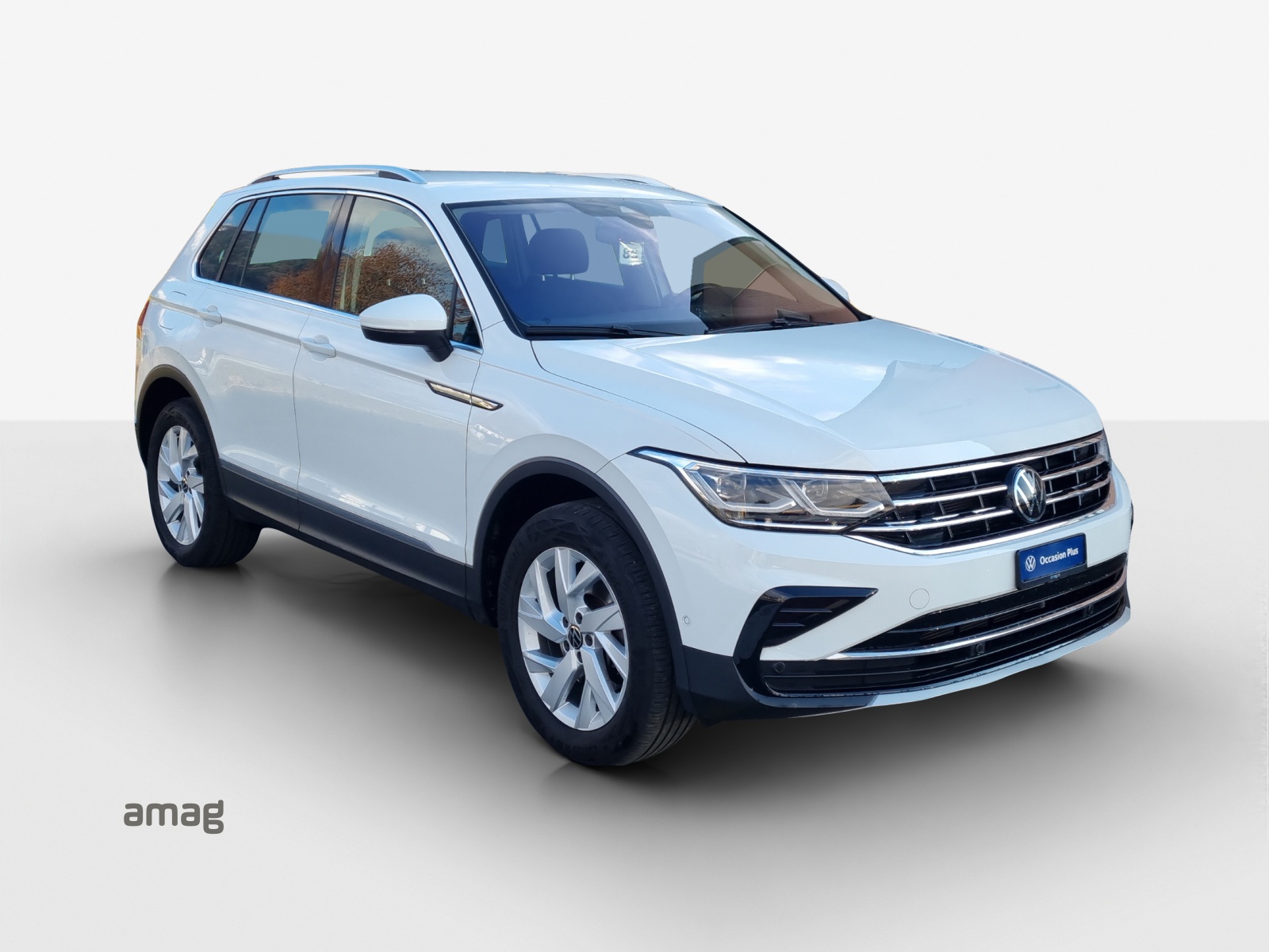 VW Tiguan 2.0 TDI SCR Elegance 4Motion DSG-image-5