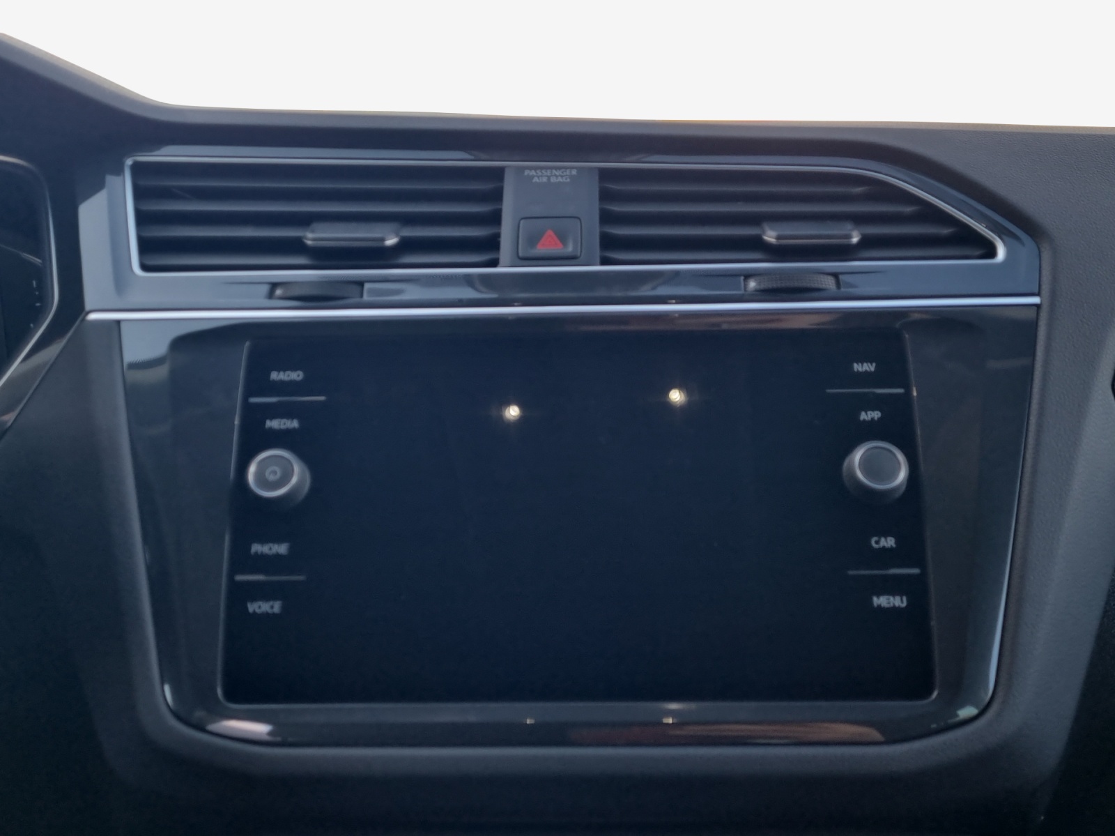 VW Tiguan 2.0 TDI SCR Elegance 4Motion DSG-image-10