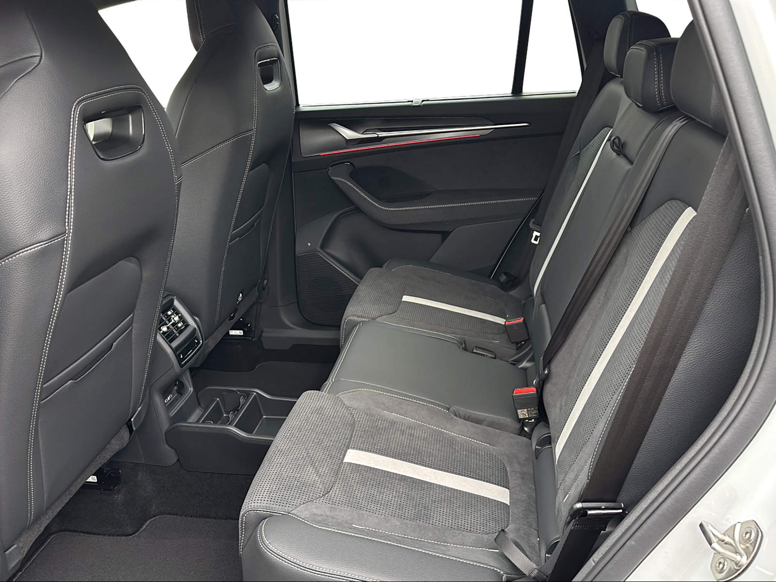 SKODA Kodiaq 2.0 TSI Sportline 4x4-image-4