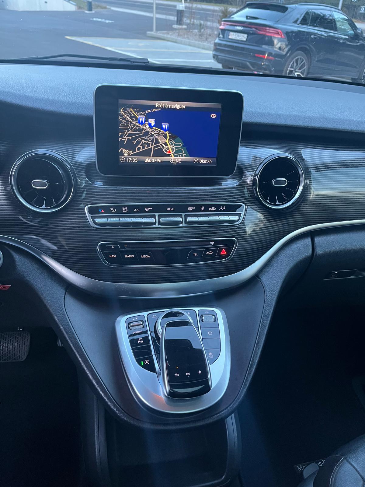 MERCEDES-BENZ V 250 d lang Avantgarde 4Matic 9G-Tronic-image-9