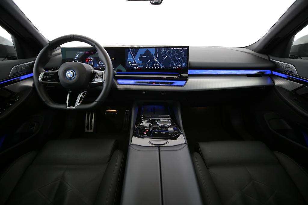 BMW 550e xDrive-image-4