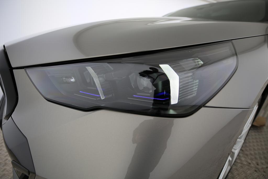 BMW 550e xDrive-image-16