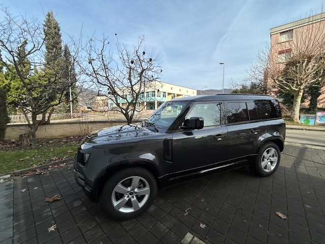 LAND ROVER Defender 110 3.0 D I6 250 X-Dynamic SE AWD AT8-image-1