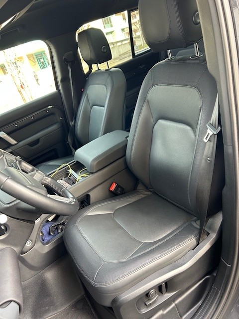 LAND ROVER Defender 110 3.0 D I6 250 X-Dynamic SE AWD AT8-image-4