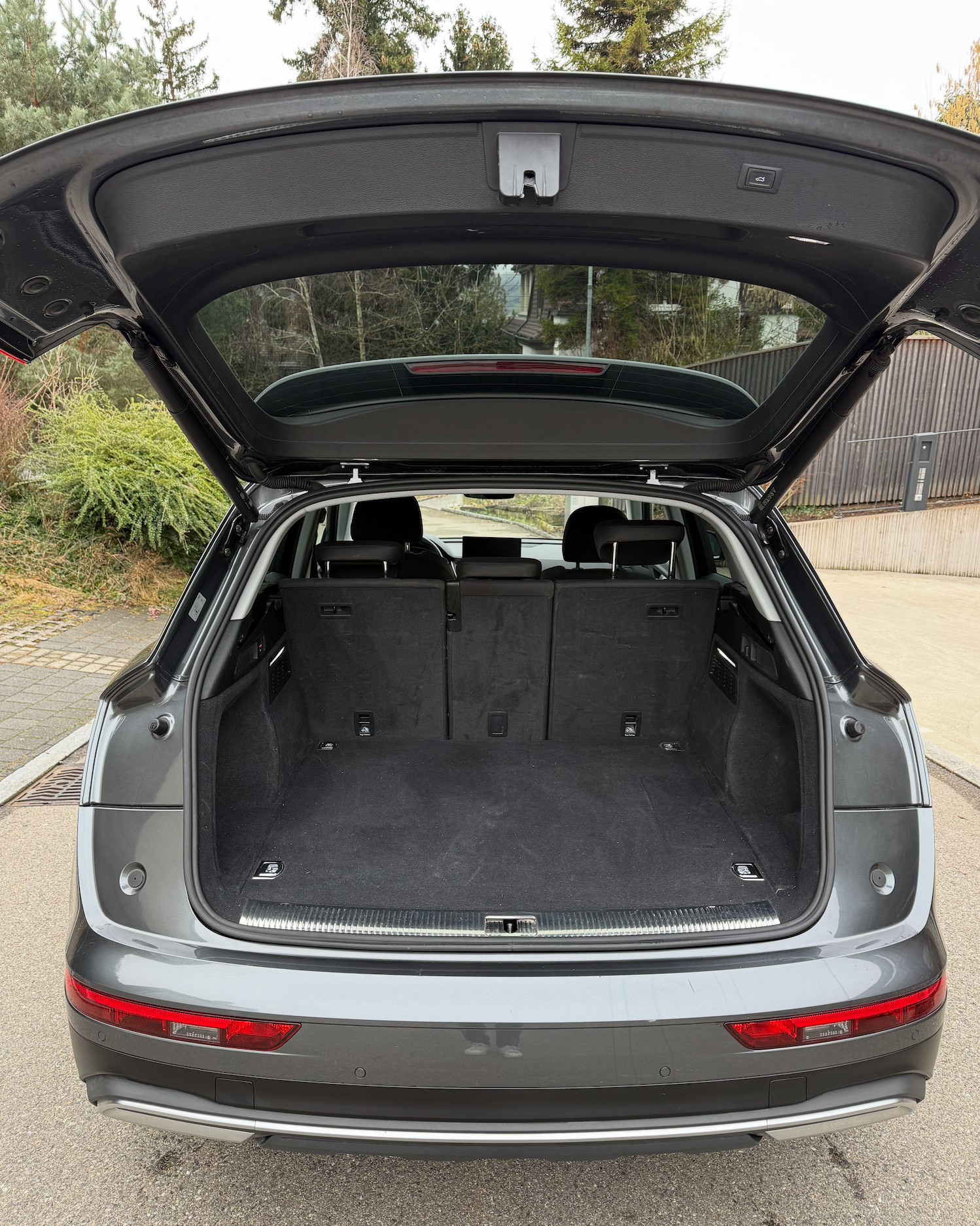AUDI 50 TFSI e quattro plugin hybrid-image-4