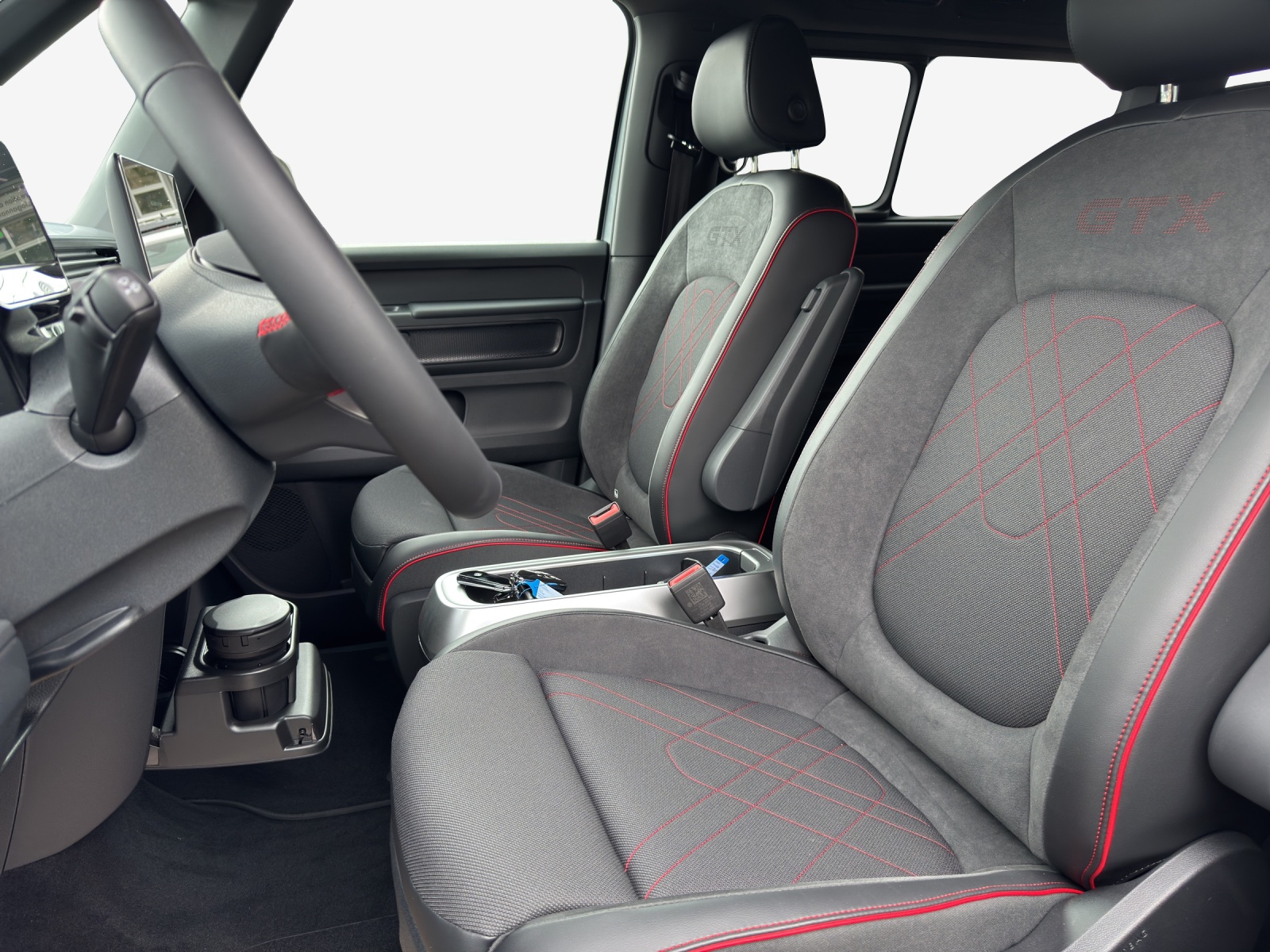 VW ID.Buzz LWB GTX 4 Motion-image-7