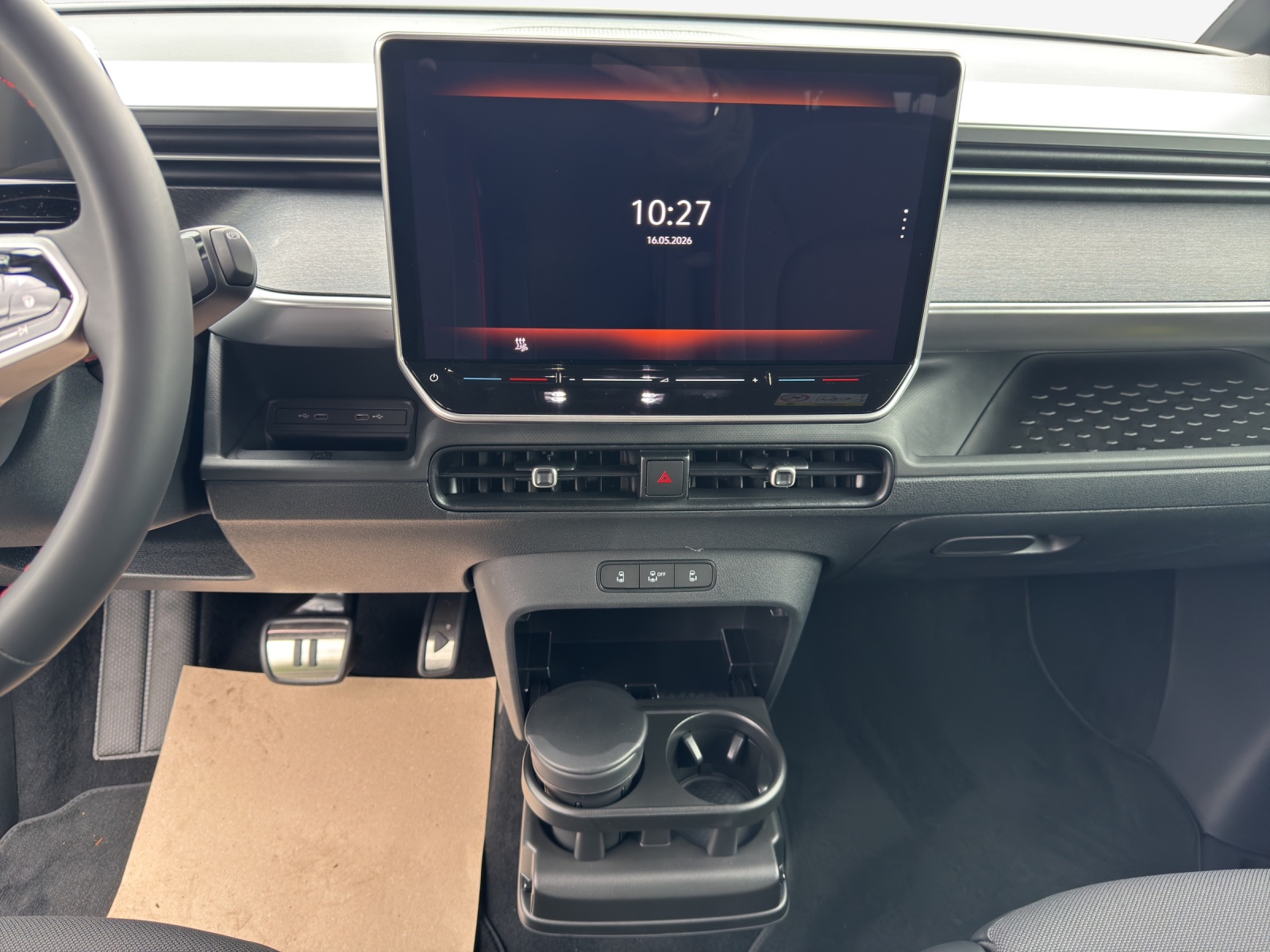 VW ID.Buzz LWB GTX 4 Motion-image-10