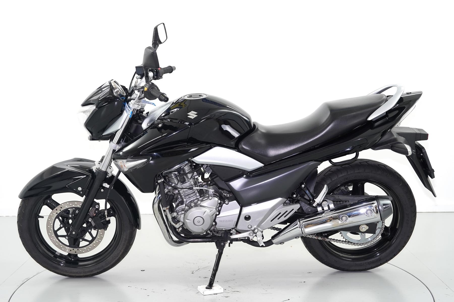 SUZUKI GW 250-image-4