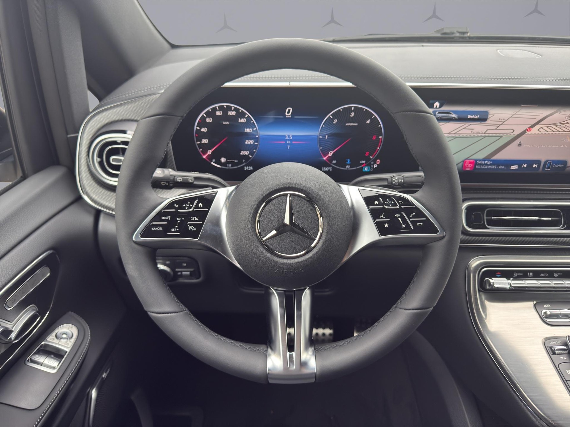 MERCEDES-BENZ V 300 d Swiss Ed. lang 4matic Van-image-12