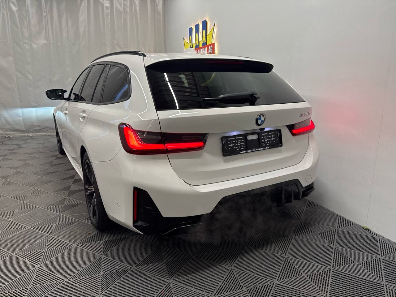 BMW M340i xDrive 48V Touring Steptronic-image-11