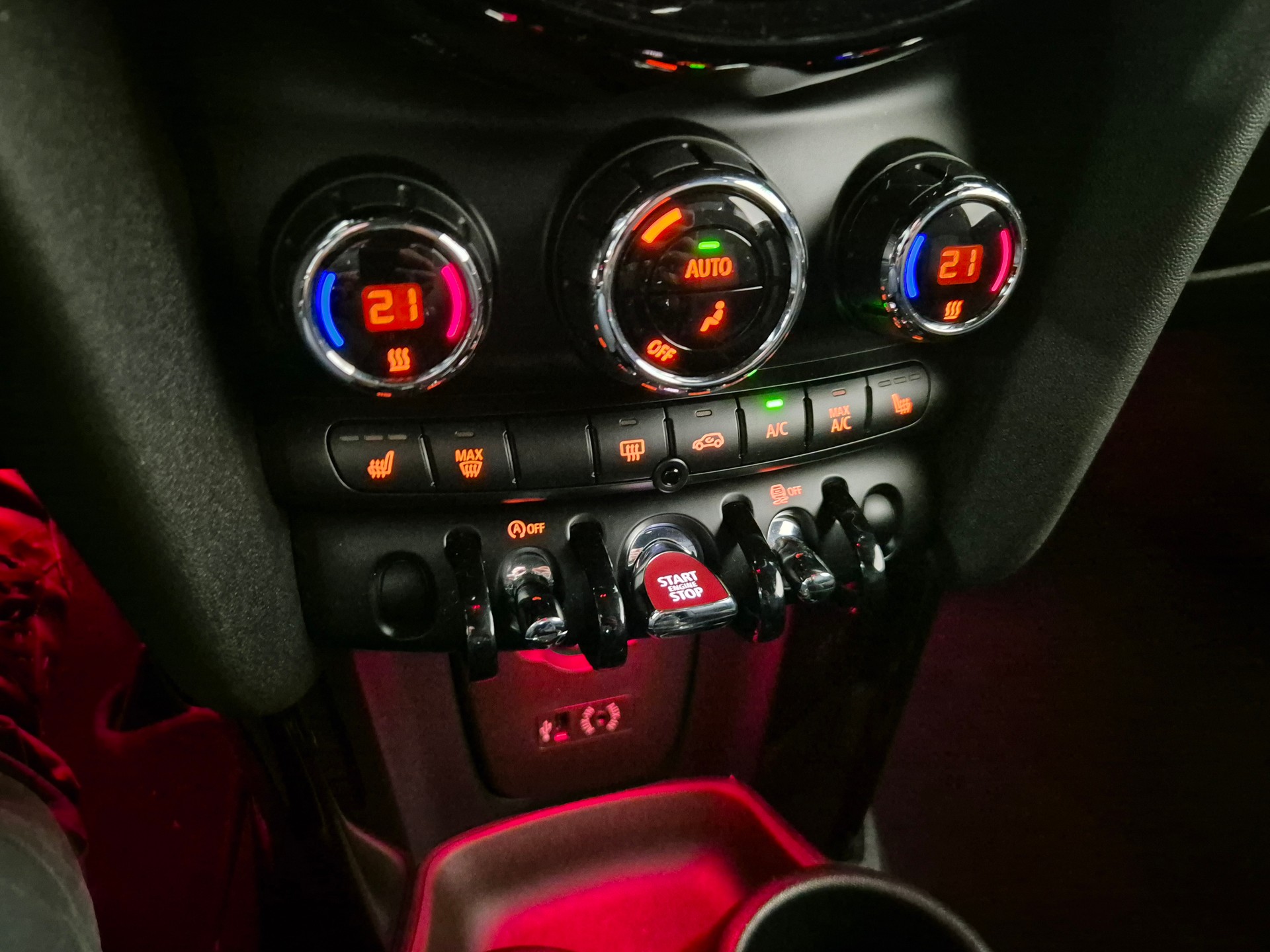 MINI Cooper-image-12