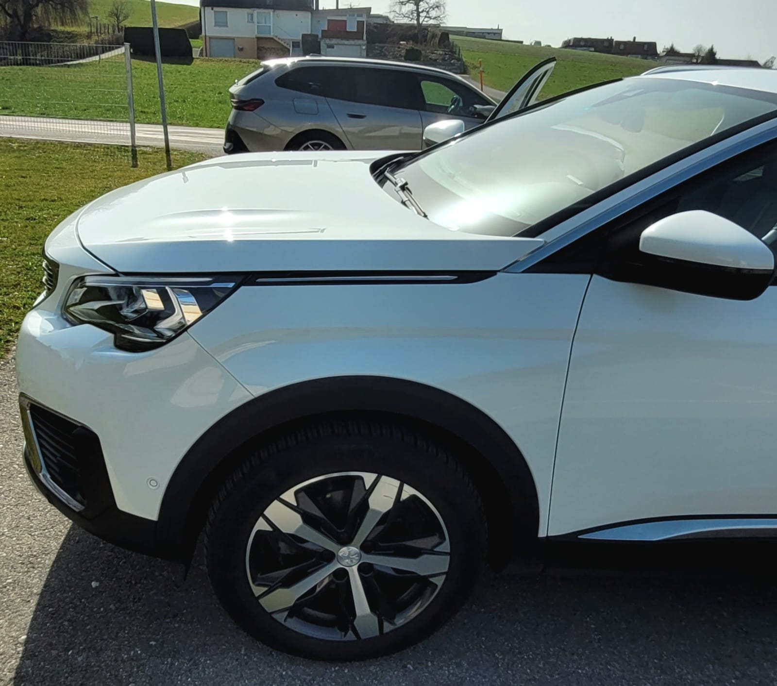 PEUGEOT 5008 1.5 BlueHDi Active ETA-image-0