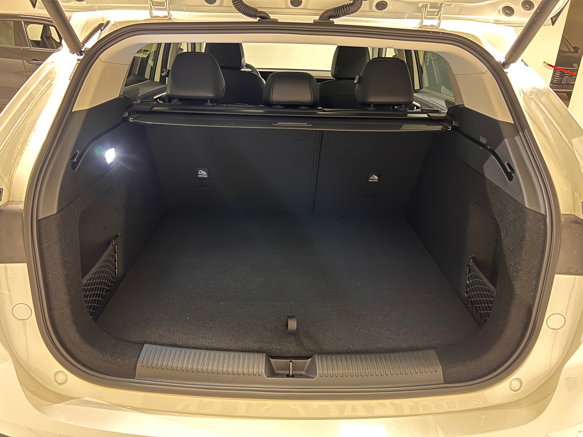 MG HS 1.5 T HEV Luxury-image-5