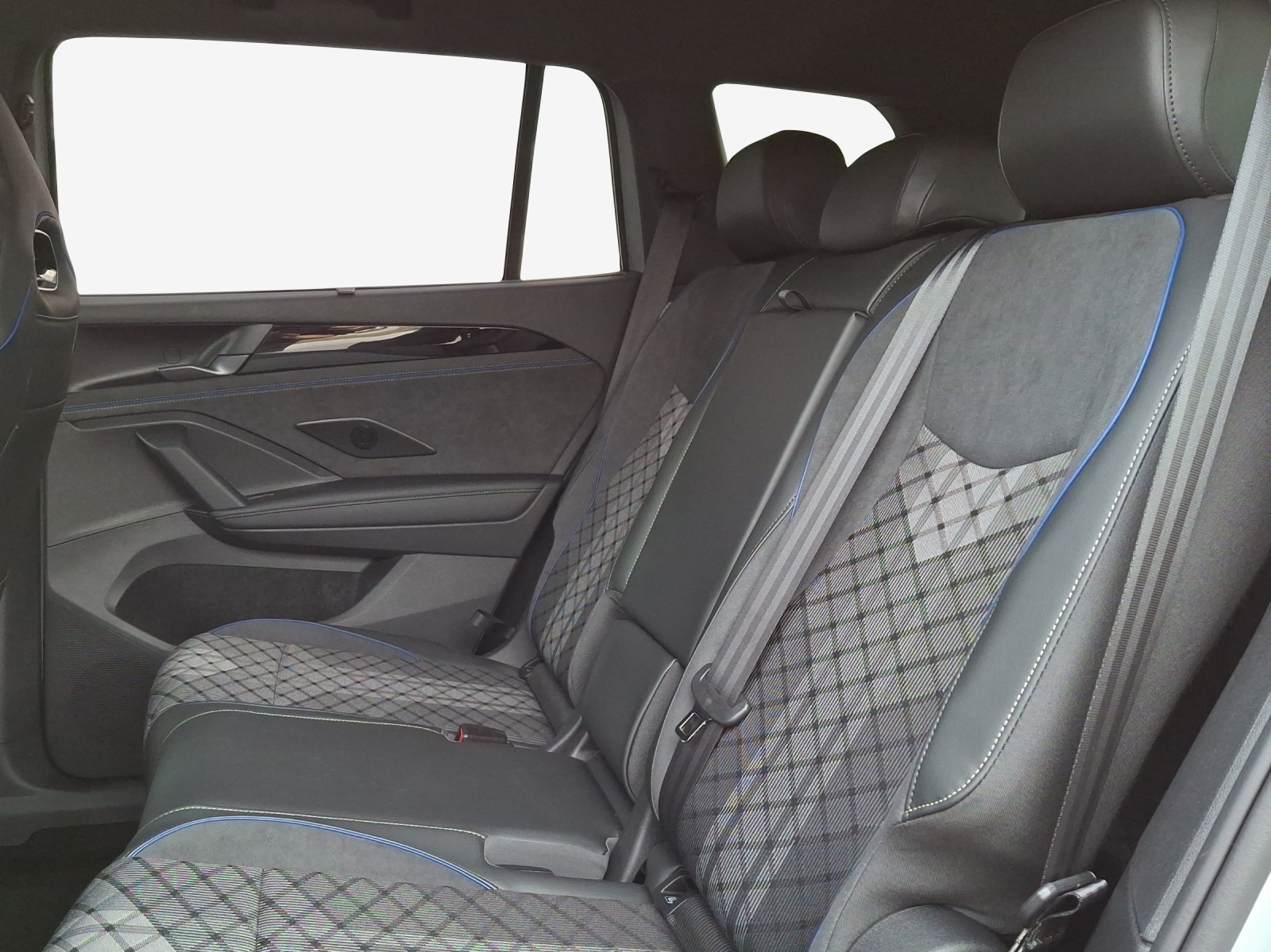 VW Tayron 2.0 TSI R-Line DSG 4Motion-image-11