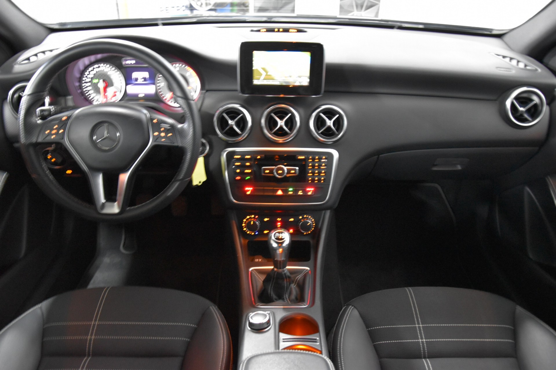 MERCEDES-BENZ A 200 CDI Urban-image-5