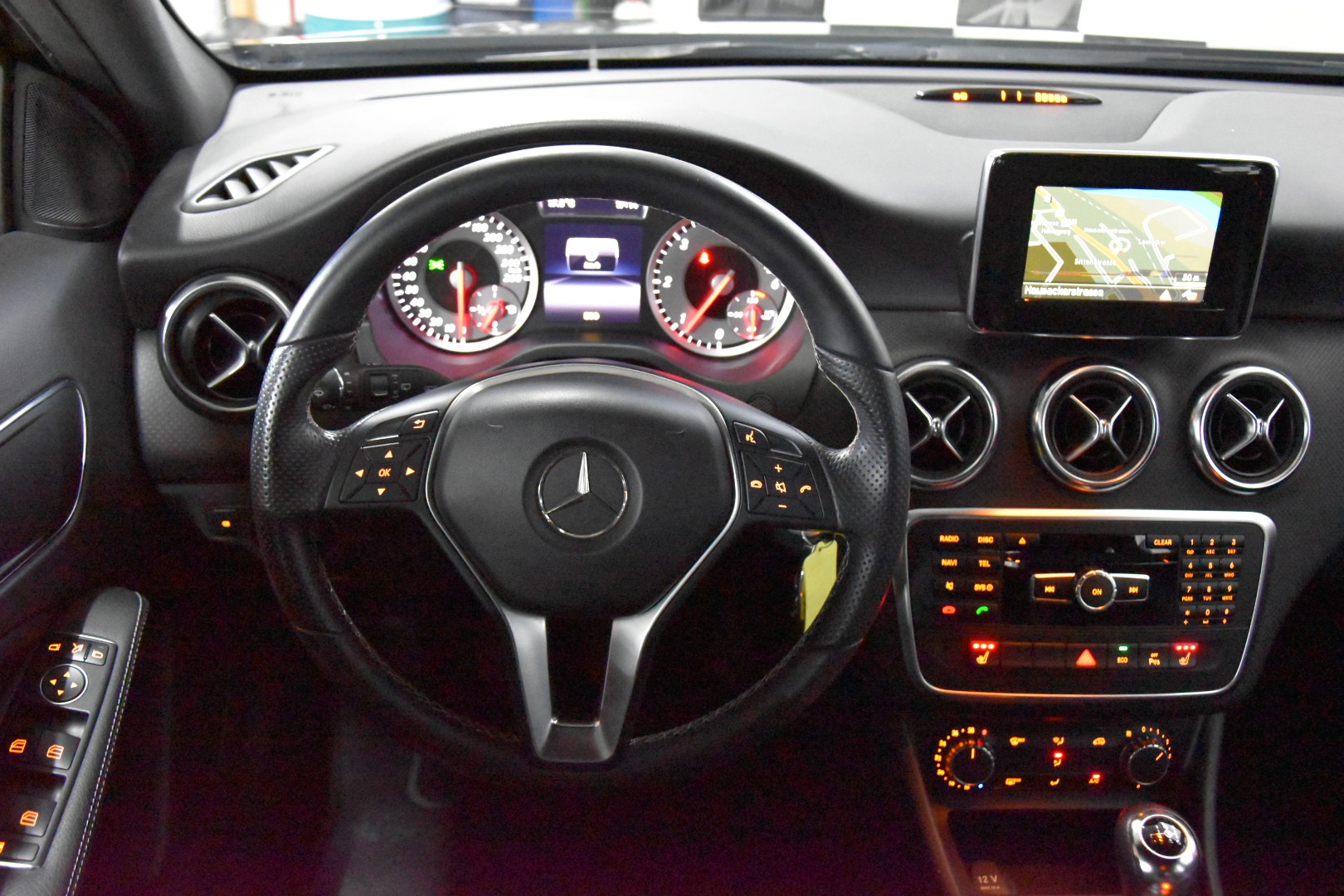 MERCEDES-BENZ A 200 CDI Urban-image-6