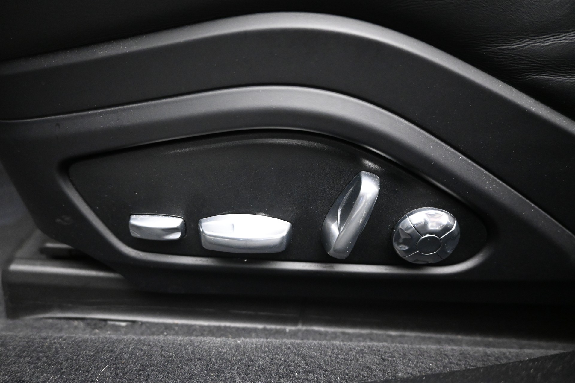 PORSCHE Panamera 4S Sport Turismo PDK-image-13
