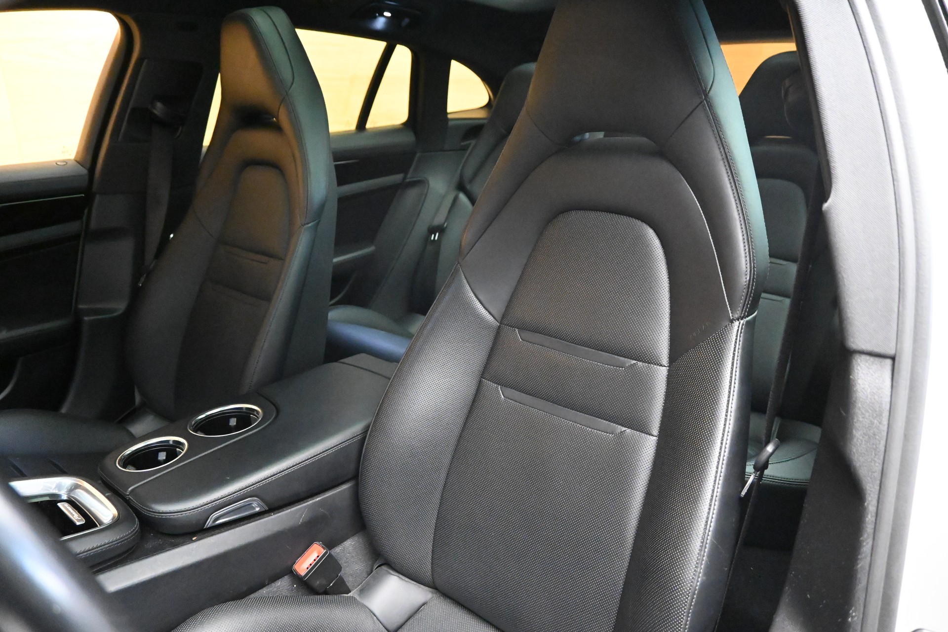 PORSCHE Panamera 4S Sport Turismo PDK-image-5