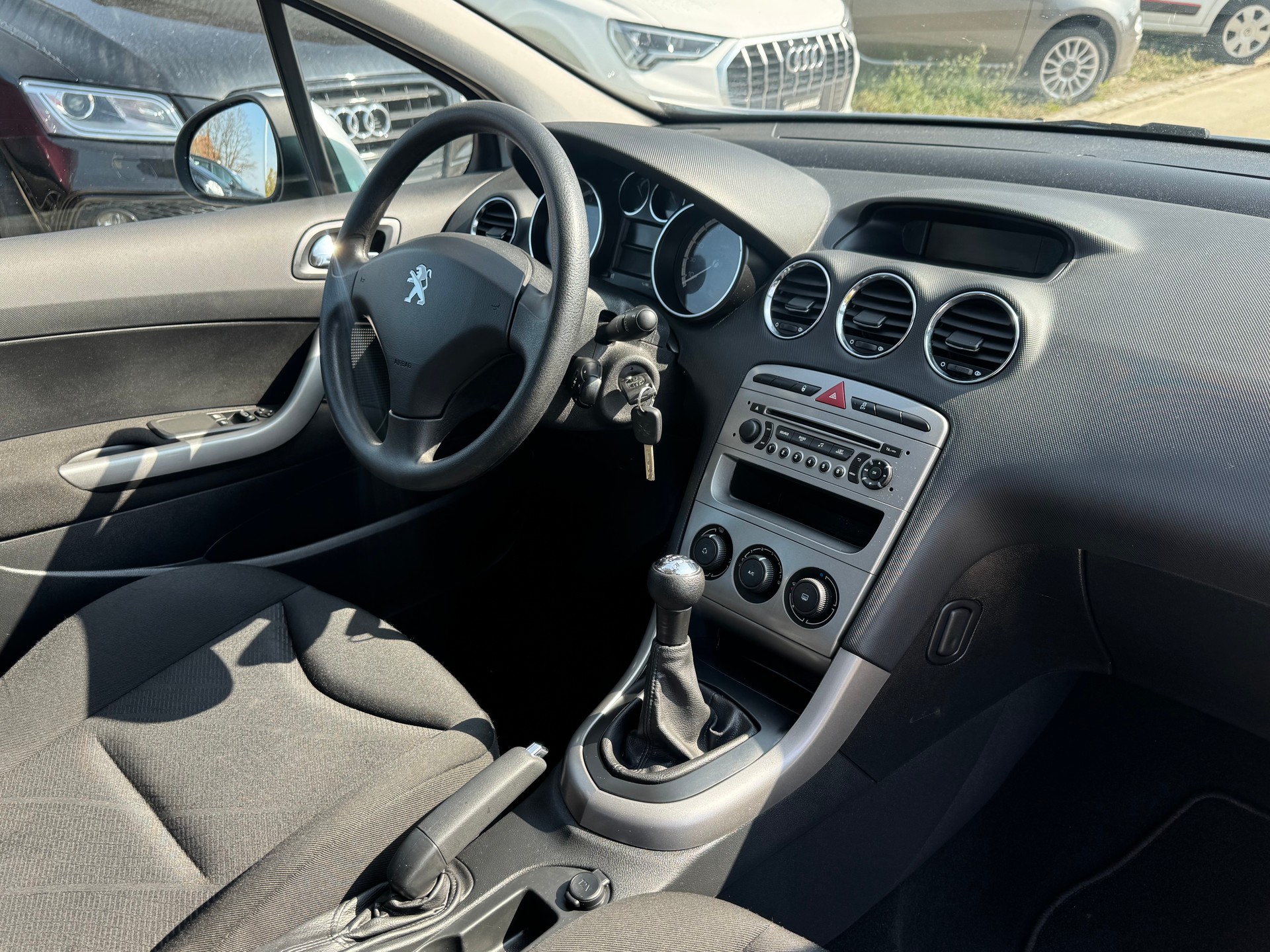 PEUGEOT 308 SW 1.6 HDI Access-image-6