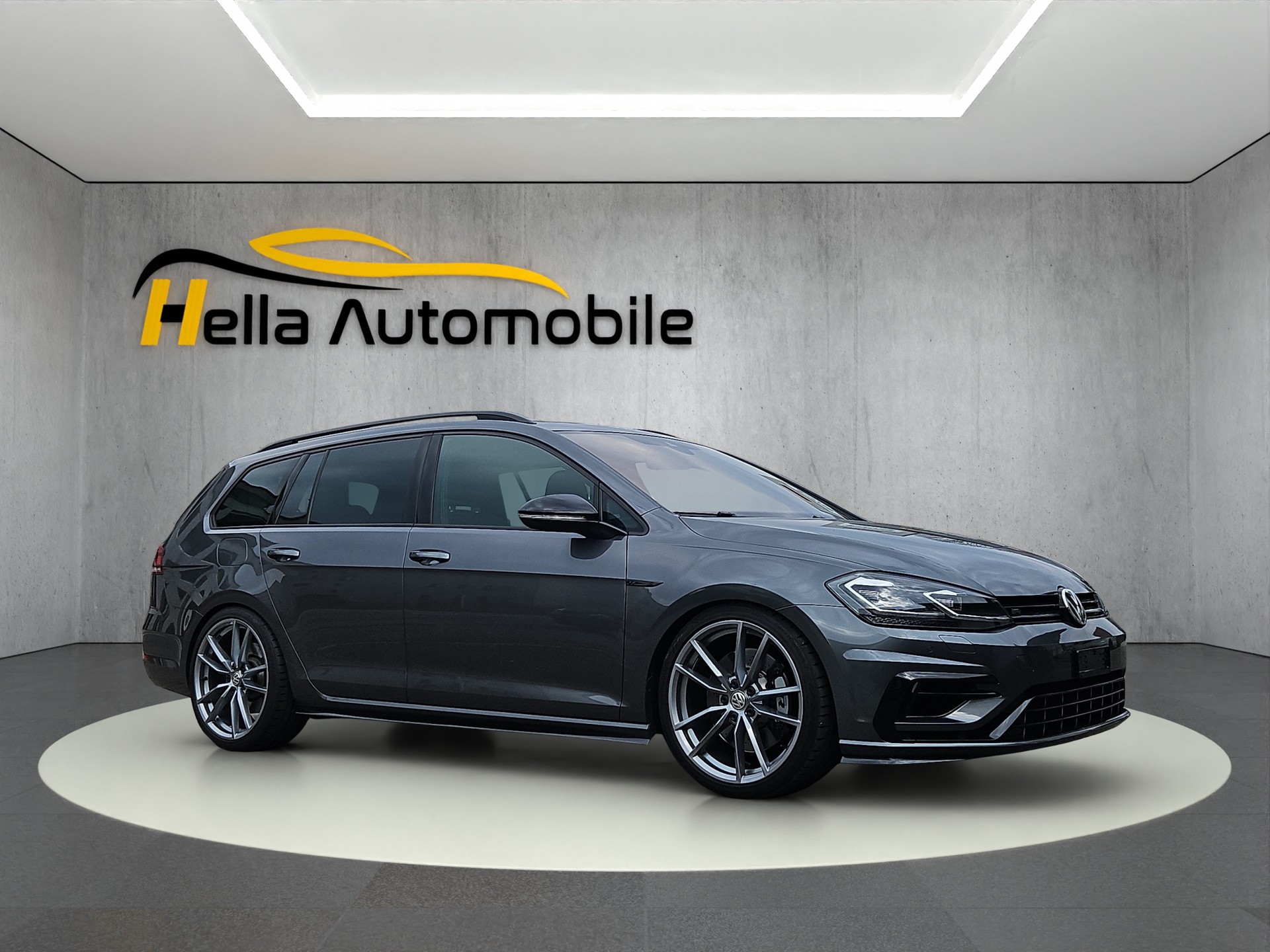 VW Golf Variant 2.0 TSI R 4Motion DSG-image-8