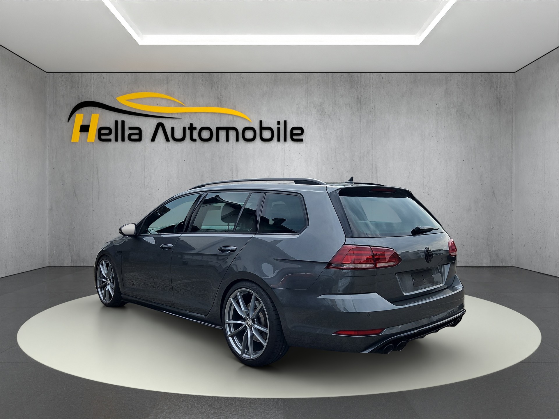 VW Golf Variant 2.0 TSI R 4Motion DSG-image-4