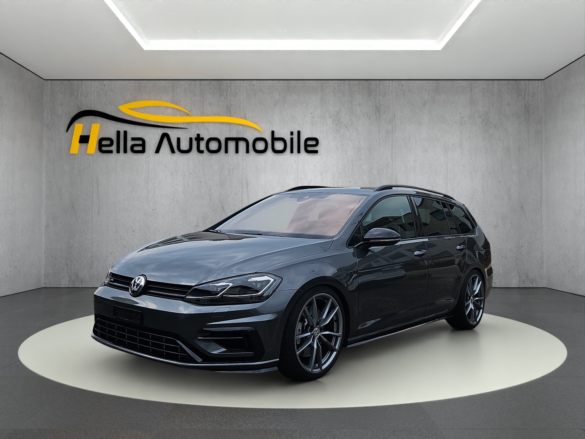 VW Golf Variant 2.0 TSI R 4Motion DSG-image-0
