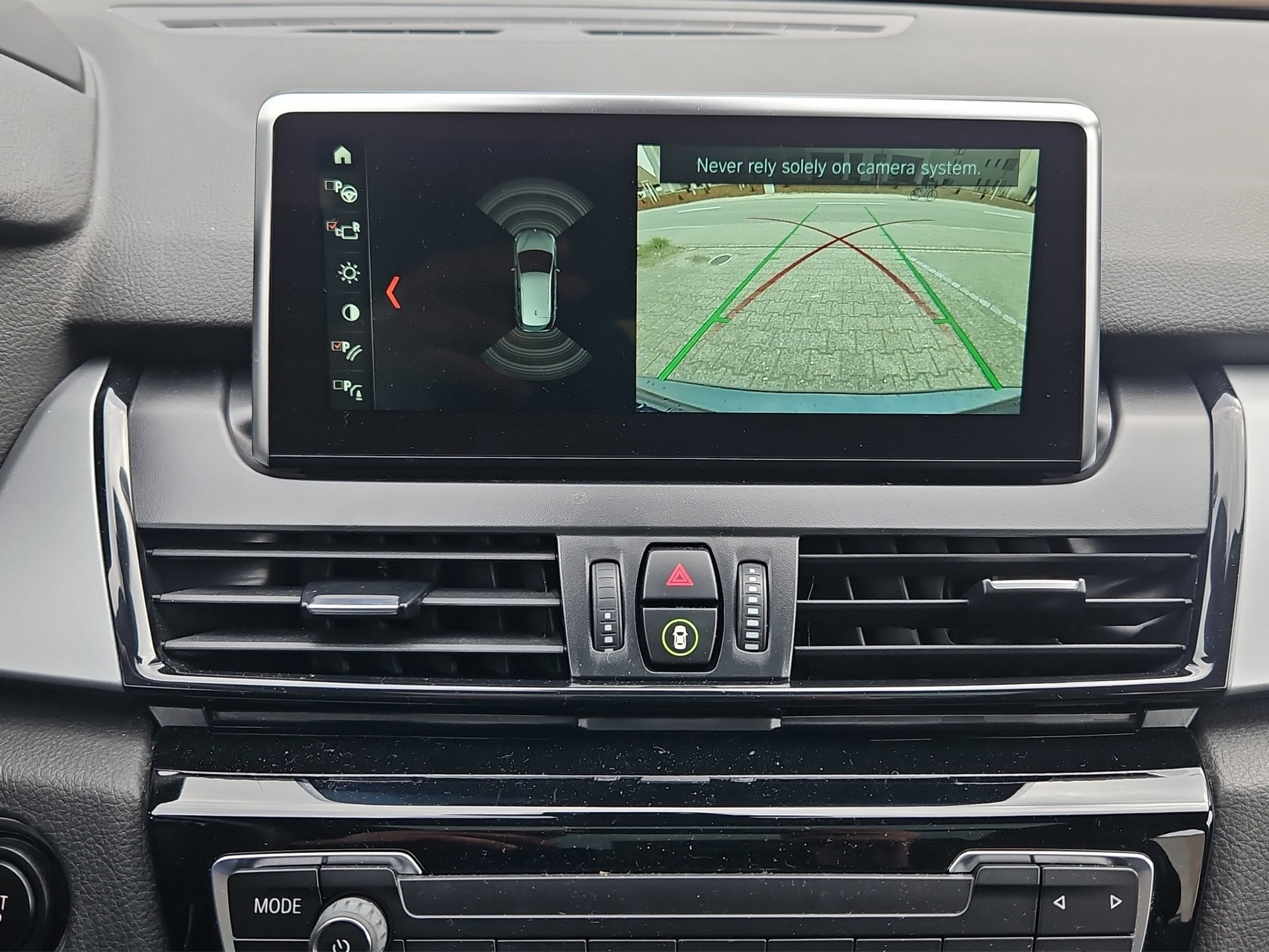 BMW 225xe iPerformance Active Tourer Steptronic-image-7