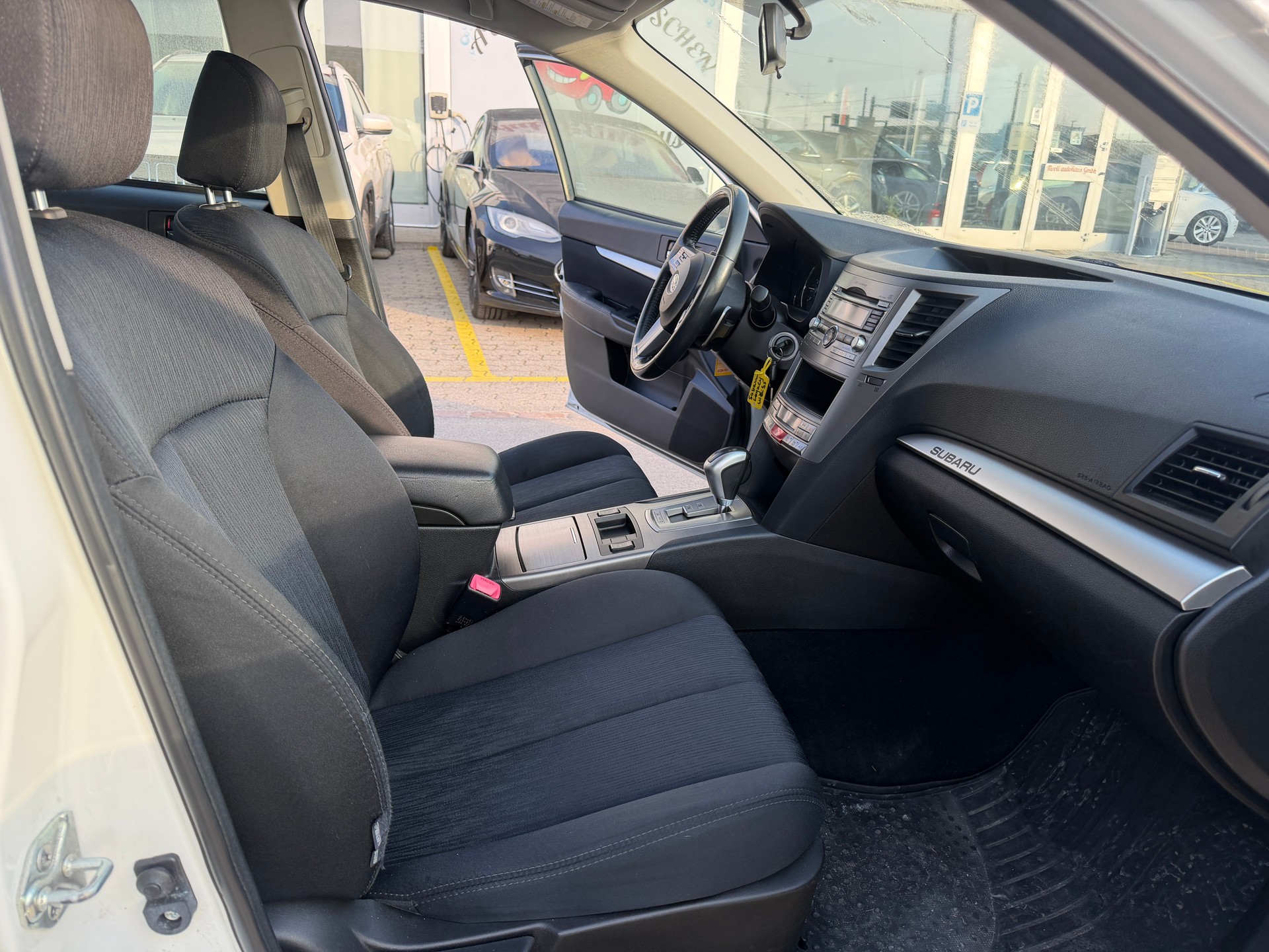 SUBARU Legacy 2.0i Swiss AWD Lineartronic-image-10