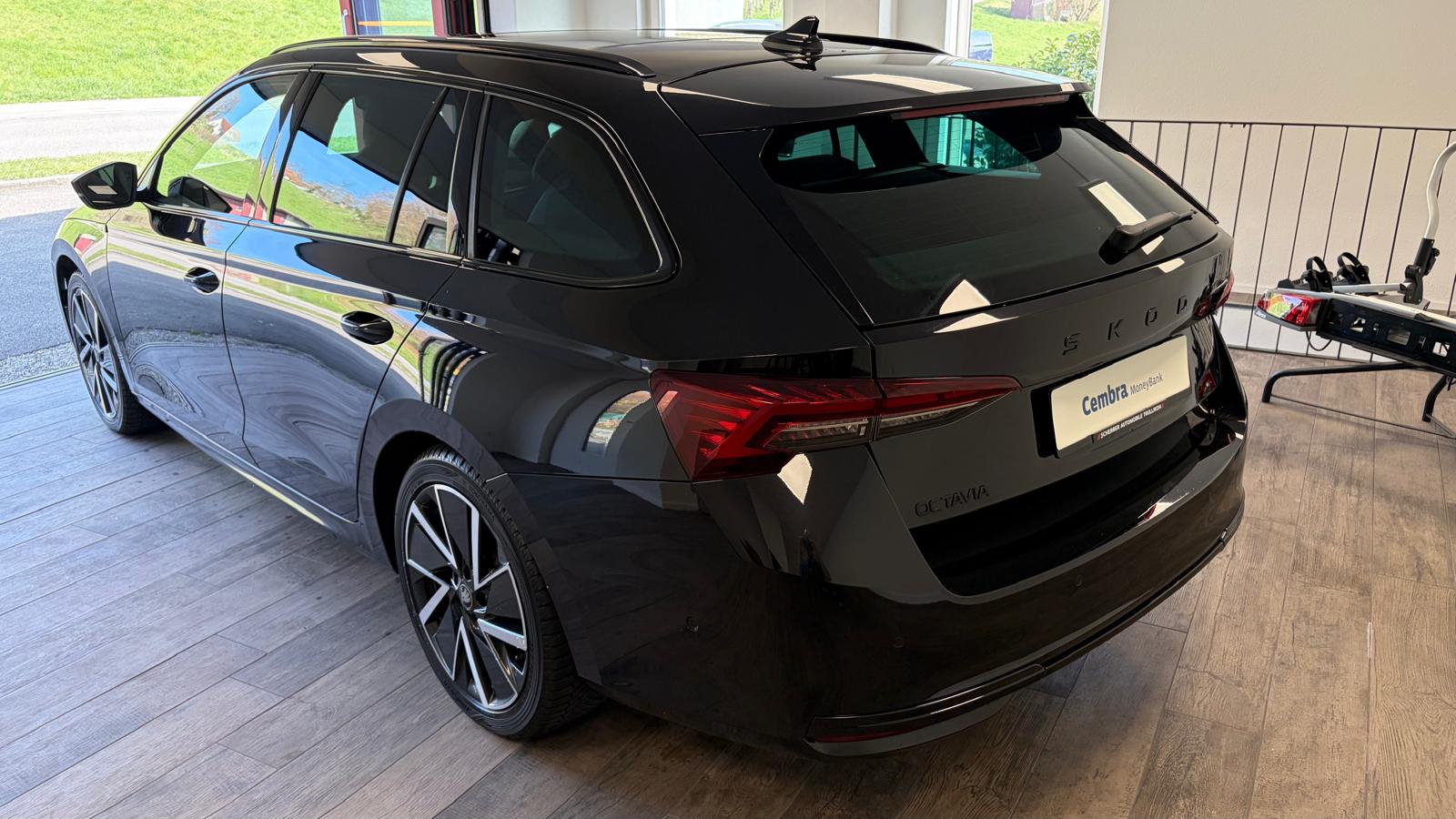 SKODA Octavia Combi 1.5 TSI SportLine DSG-image-1