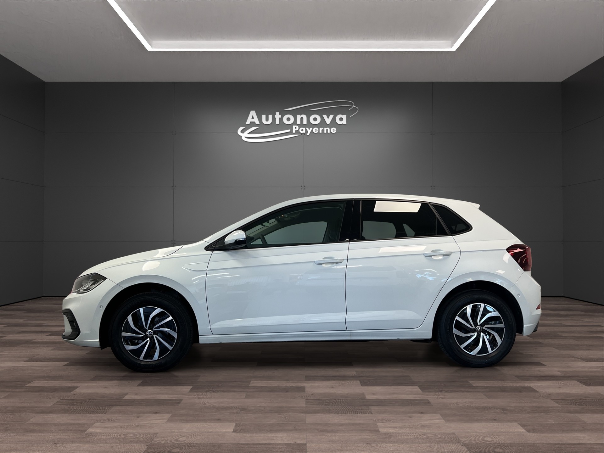 VW Polo 1.0 TSI Life DSG-image-2