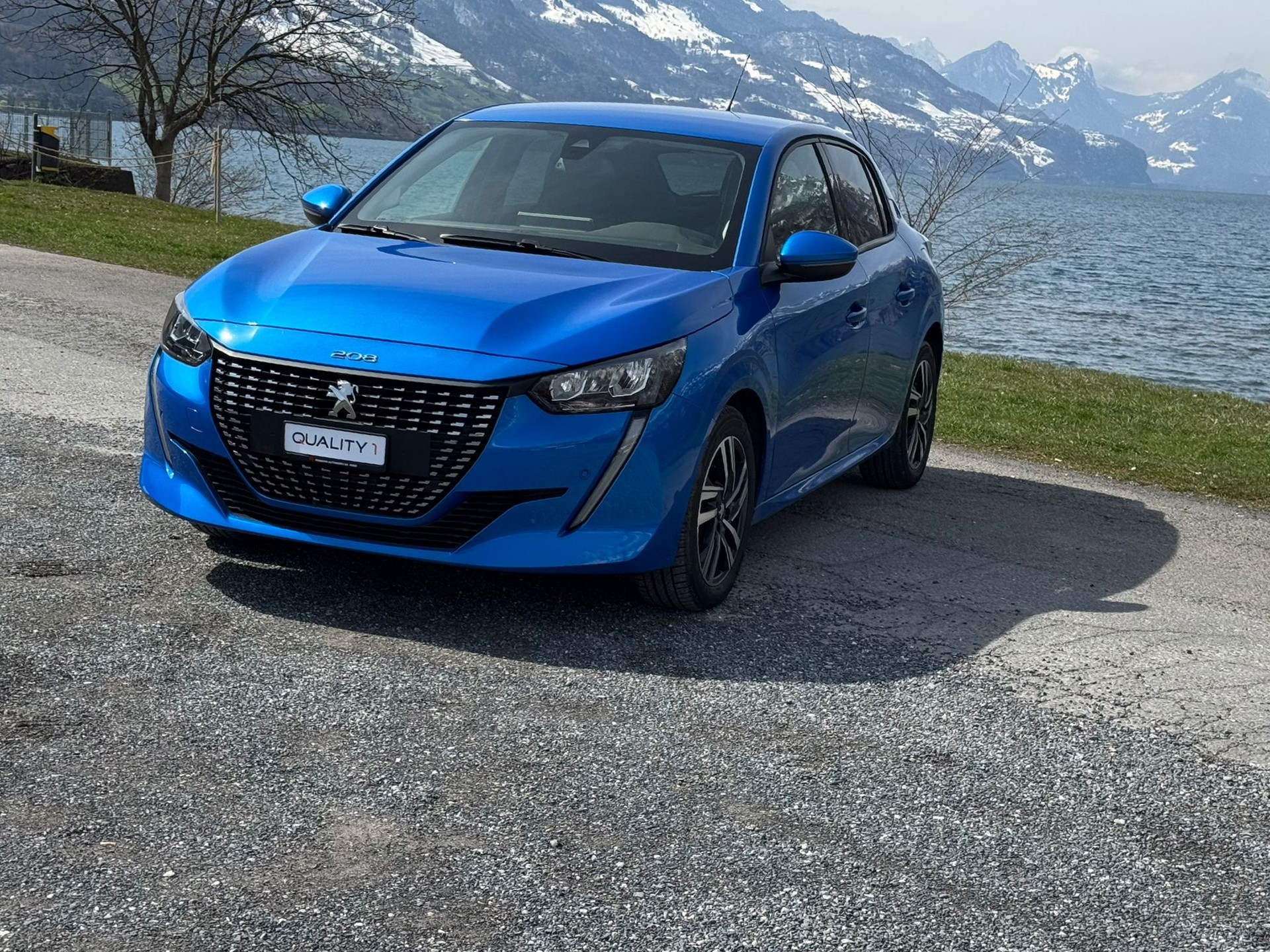 PEUGEOT 208 1.2 PureTech Allure EAT8-image-3