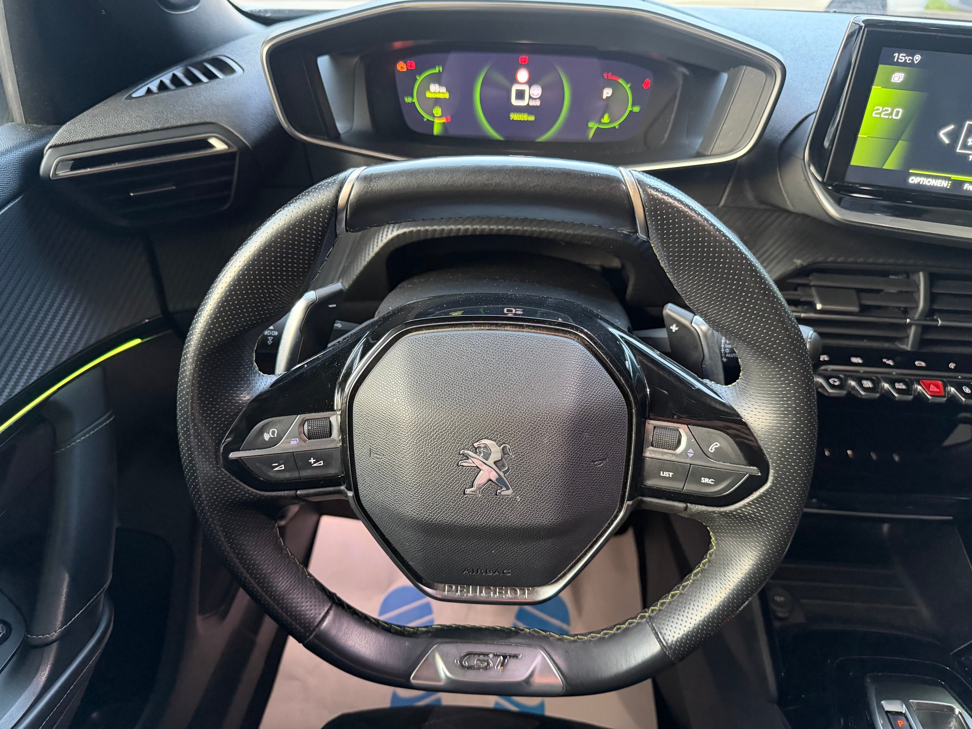 PEUGEOT 2008 1.2 PureTech GT EAT8-image-8