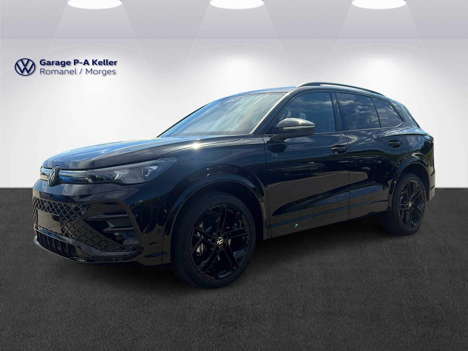 VW Tiguan R-Line 2.0TSI 265CH DSG 4Motion-image-0
