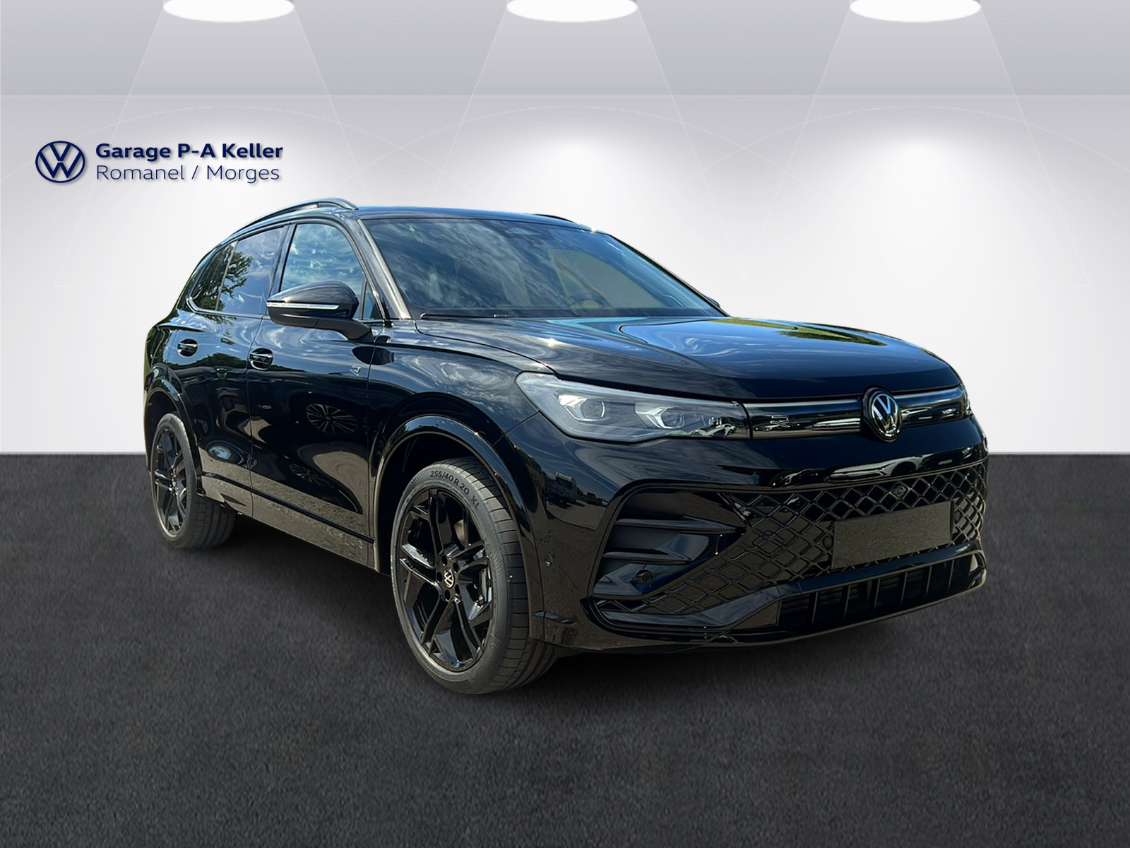 VW Tiguan R-Line 2.0TSI 265CH DSG 4Motion-image-2