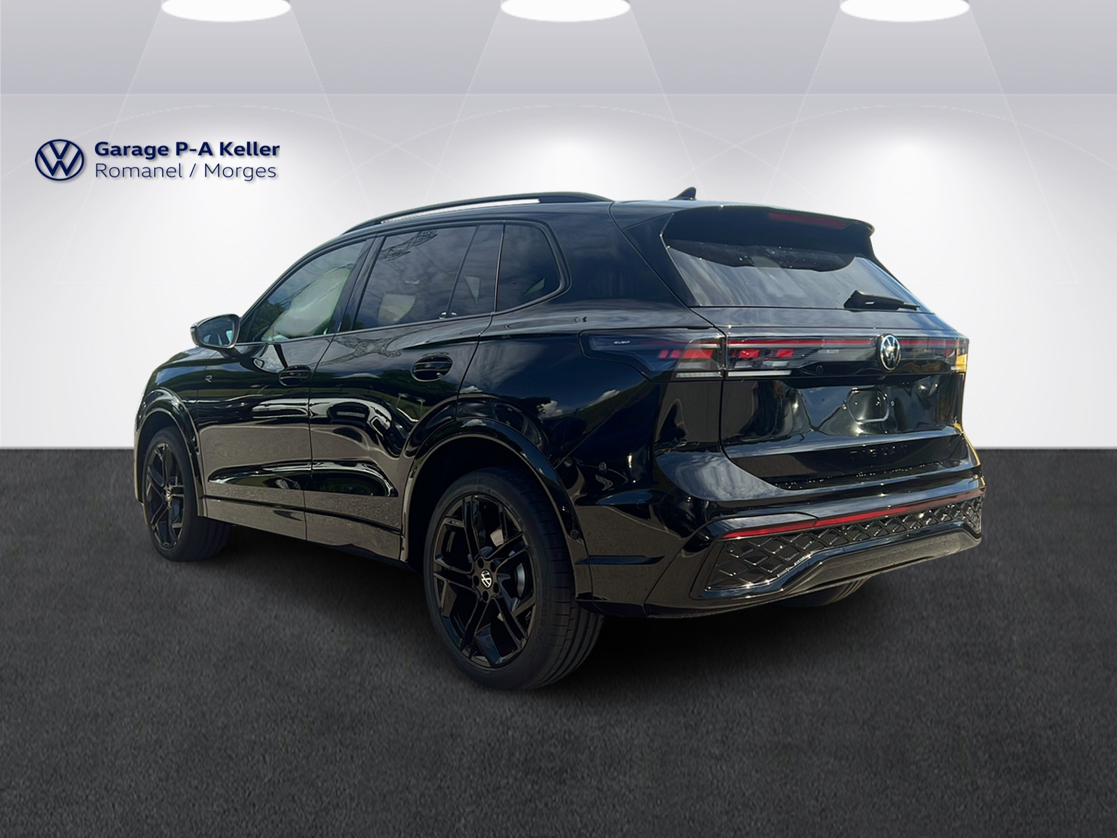 VW Tiguan R-Line 2.0TSI 265CH DSG 4Motion-image-5