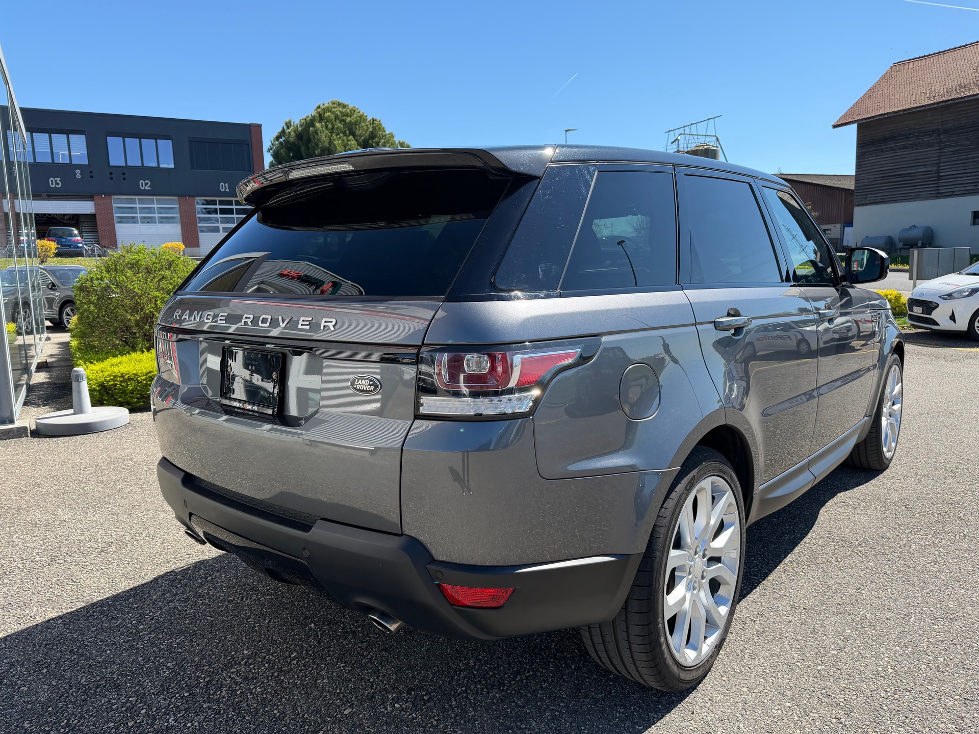 LAND ROVER Range Rover Sport 3.0 SDV6 HSE Dynamic Automatic-image-3