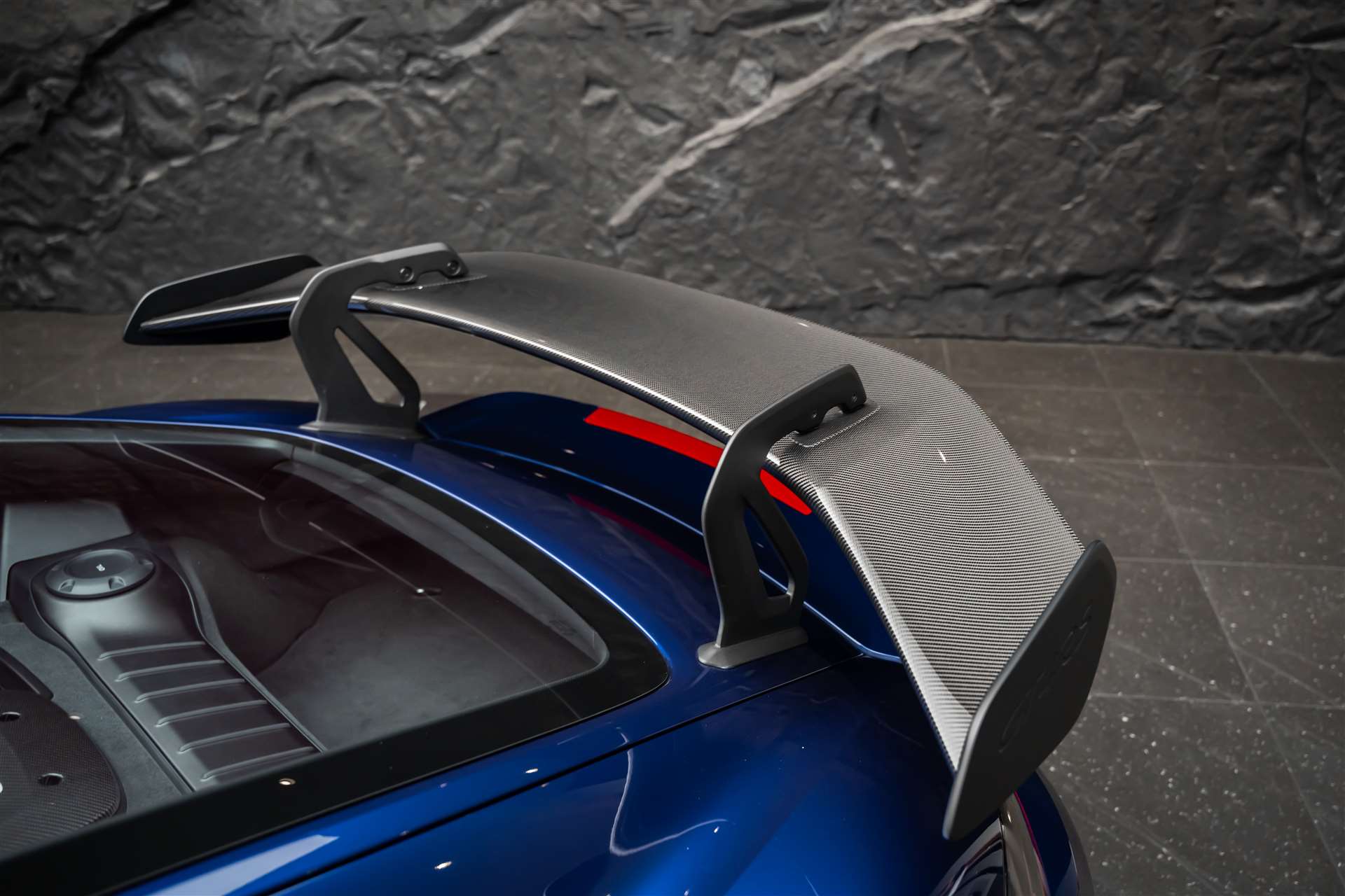 PORSCHE 718 Cayman GT4 RS PDK *Weissach* CH-Auto*-image-18