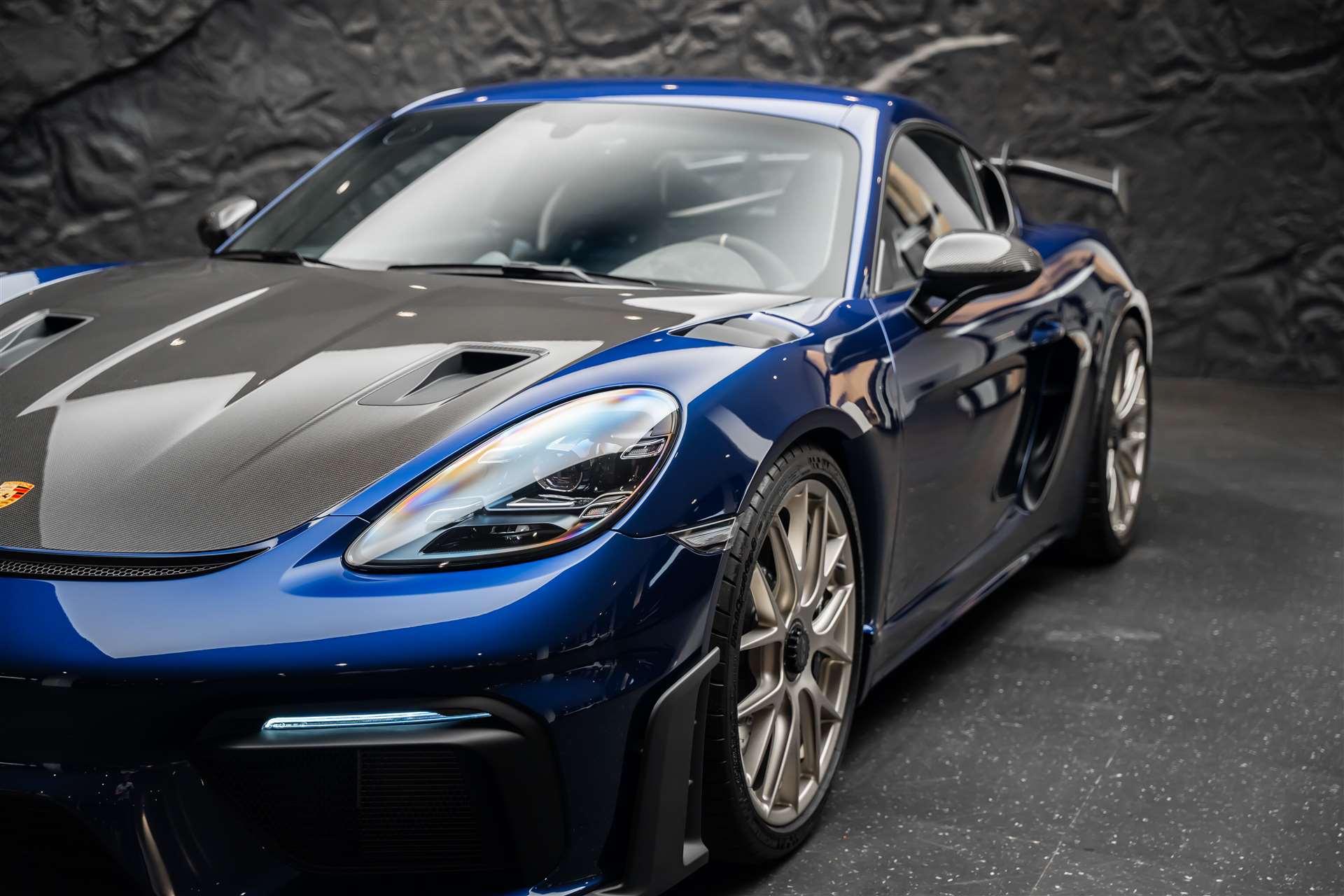 PORSCHE 718 Cayman GT4 RS PDK *Weissach* CH-Auto*-image-15