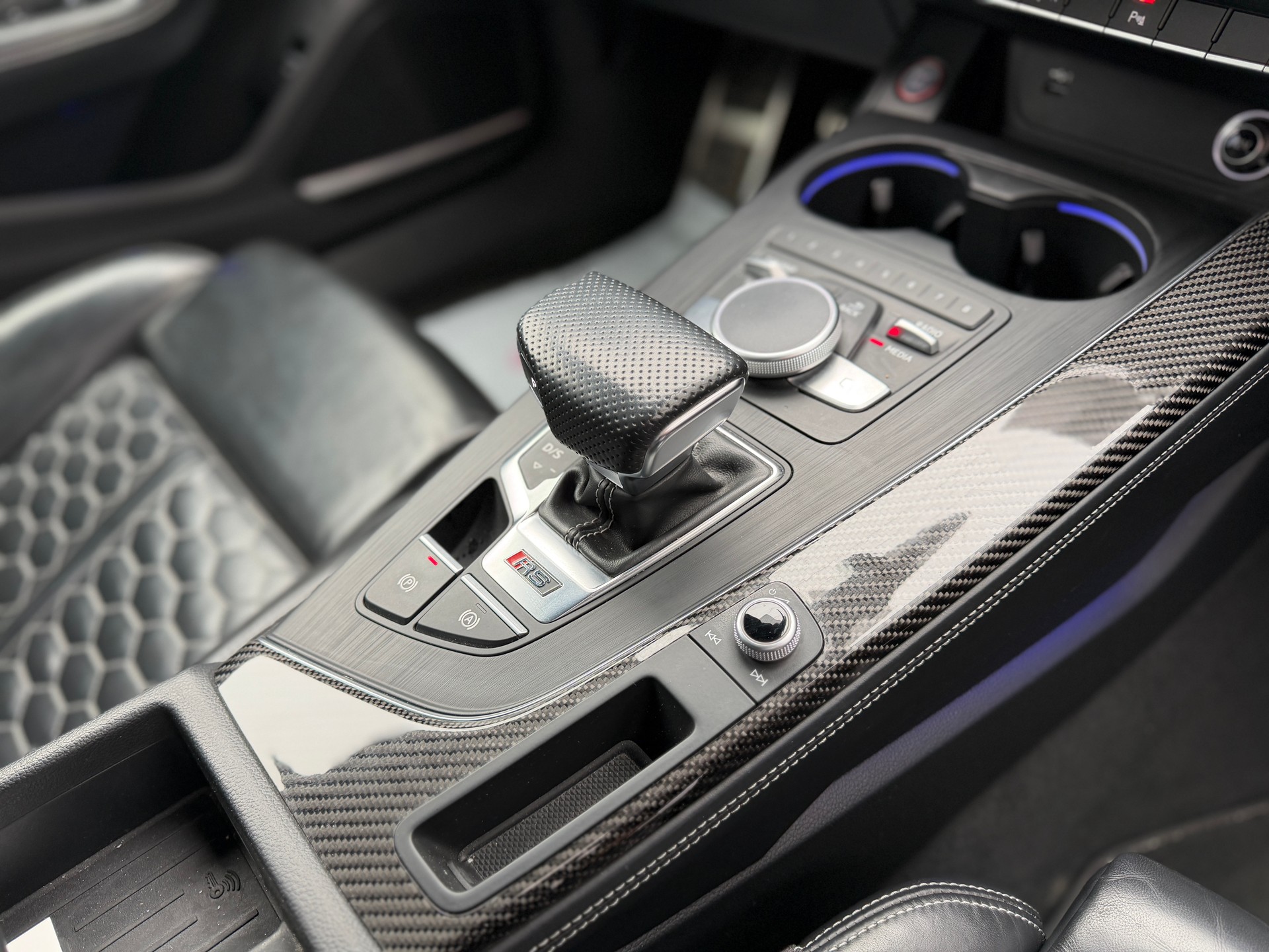AUDI RS4 Avant 2.9 TFSI quattro tiptronic-image-15