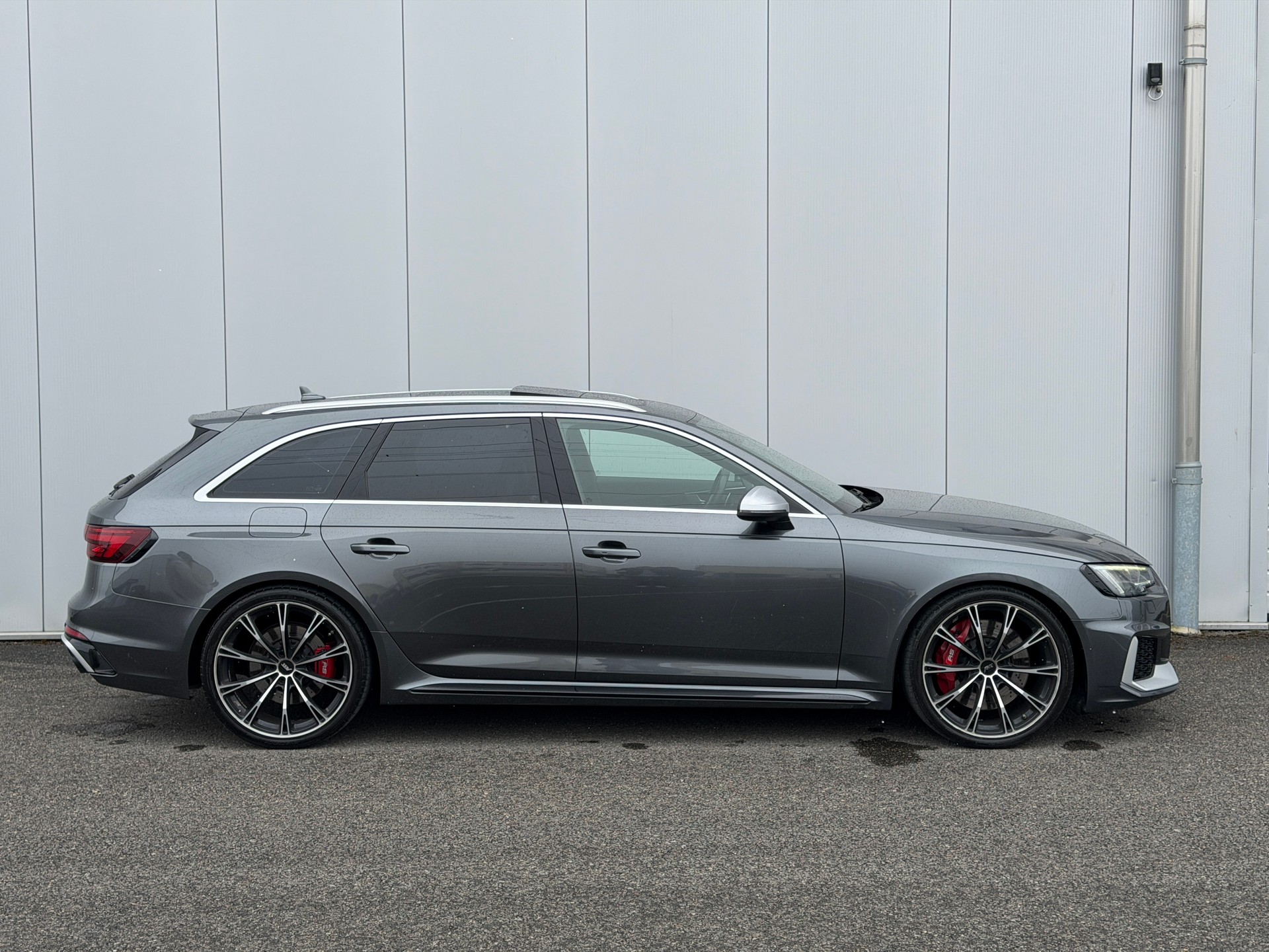 AUDI RS4 Avant 2.9 TFSI quattro tiptronic-image-2