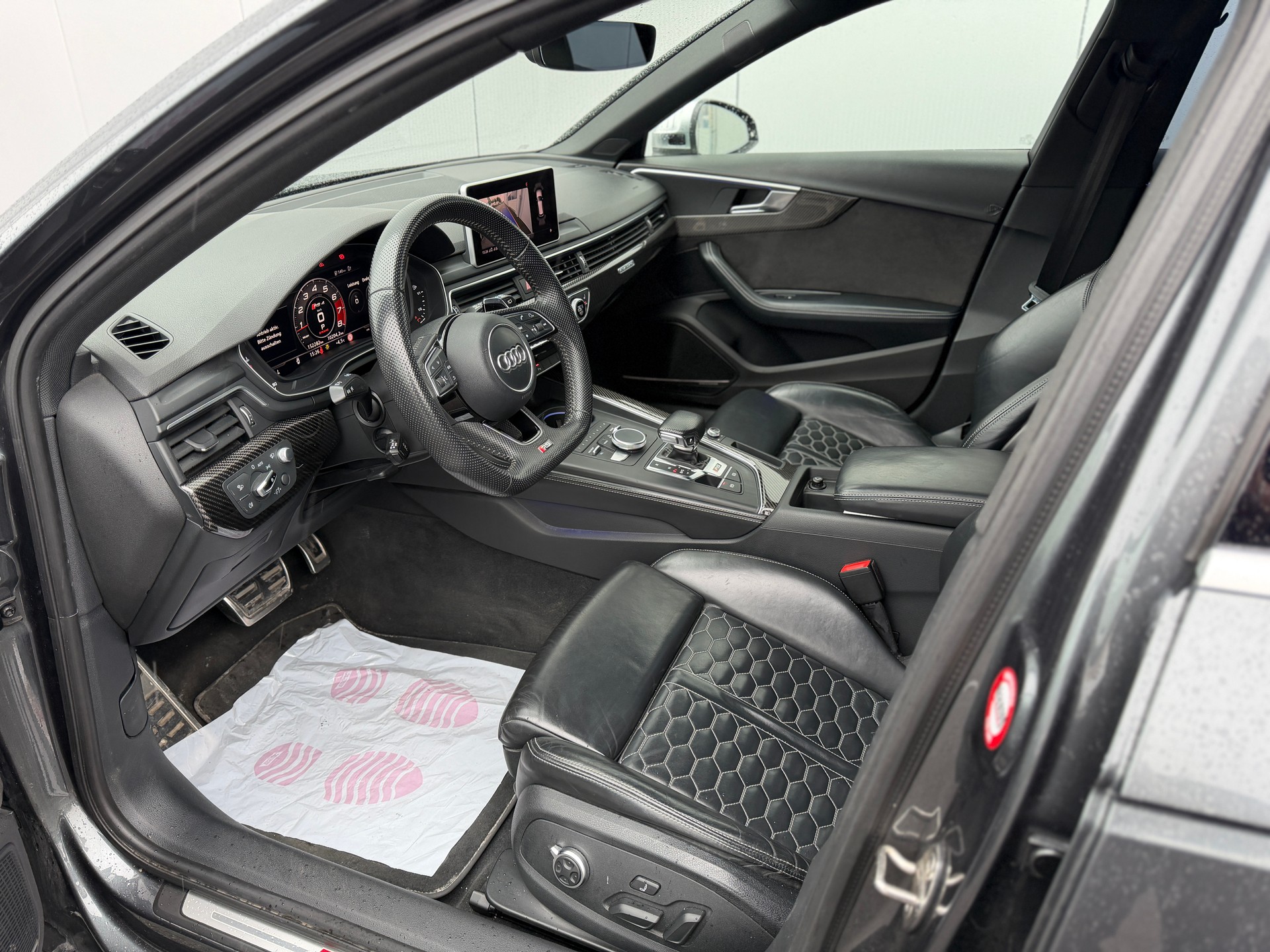 AUDI RS4 Avant 2.9 TFSI quattro tiptronic-image-9